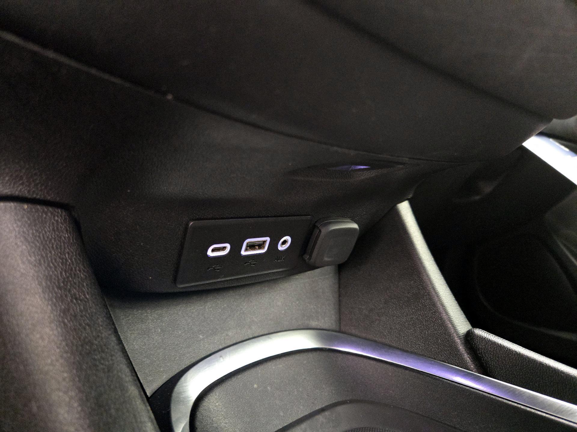 Thumbnail: 2020 Chevrolet Malibu - 18