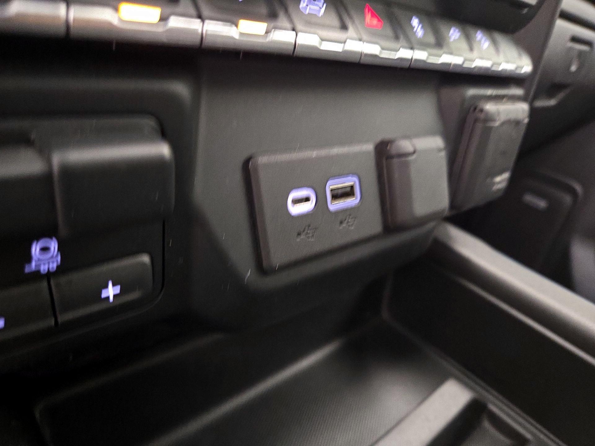Thumbnail: 2021 Chevrolet Silverado 1500 - 18