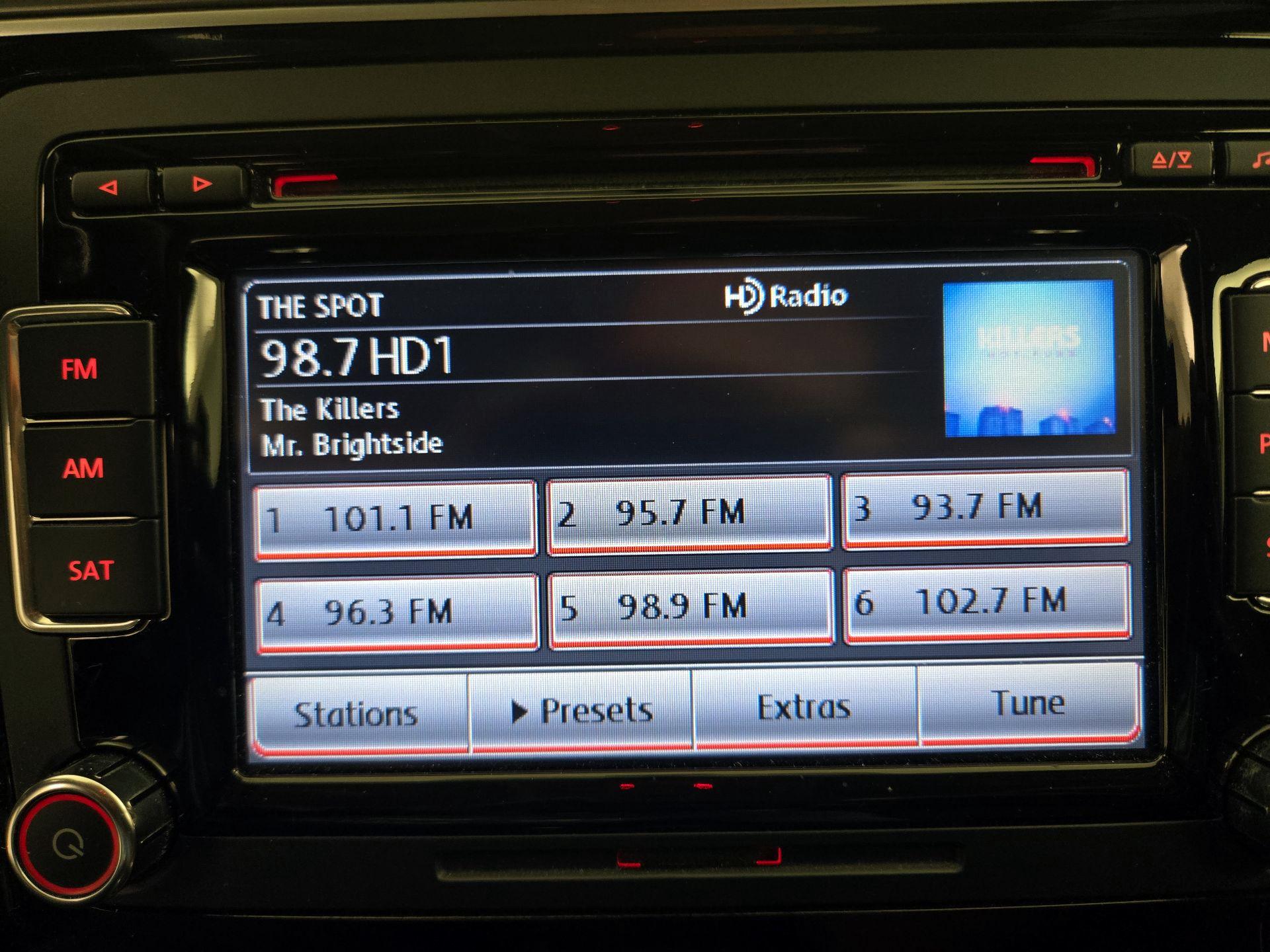 Thumbnail: 2014 Volkswagen Passat - 15