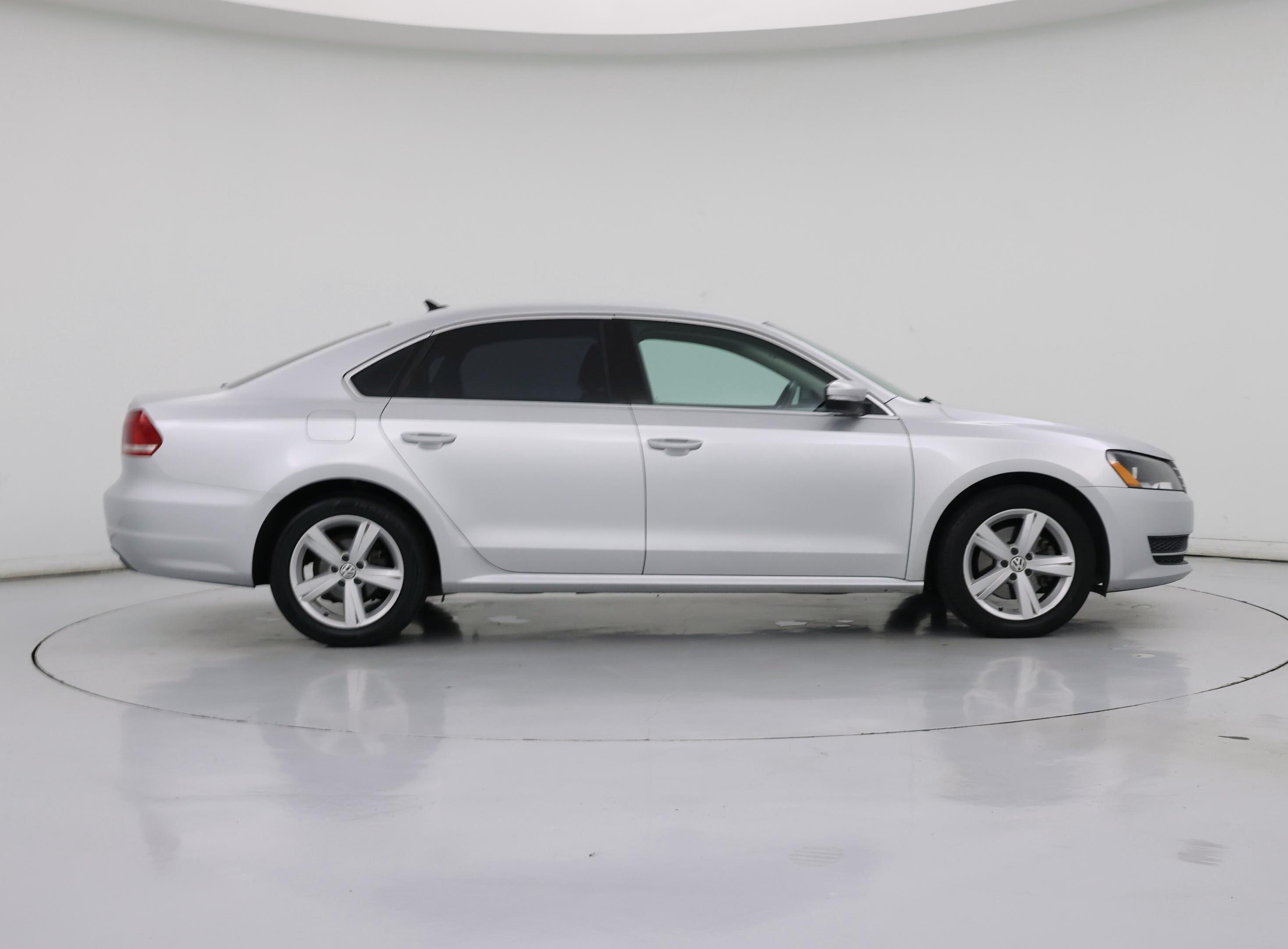 Thumbnail: 2014 Volkswagen Passat - 7