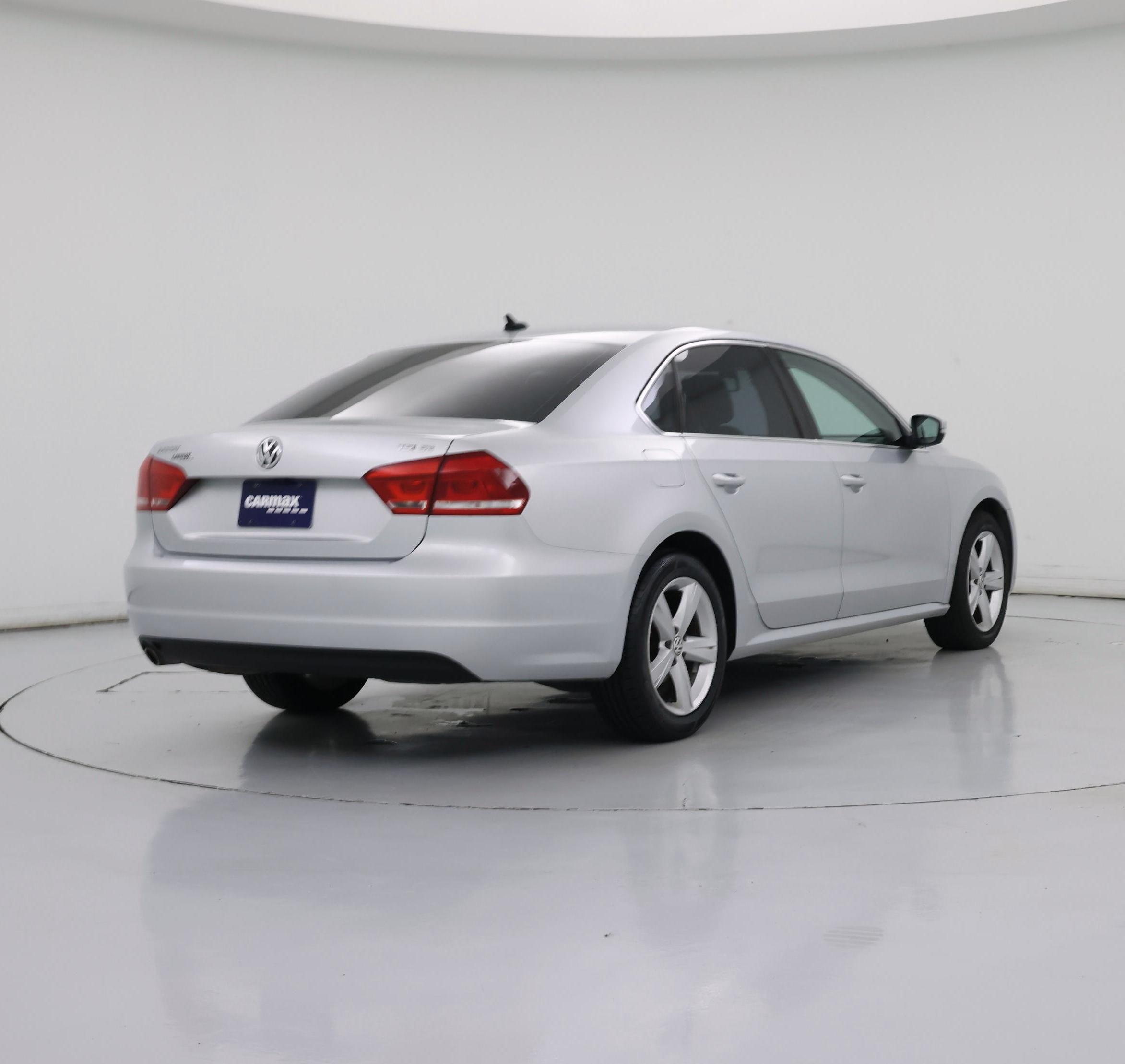 Thumbnail: 2014 Volkswagen Passat - 8