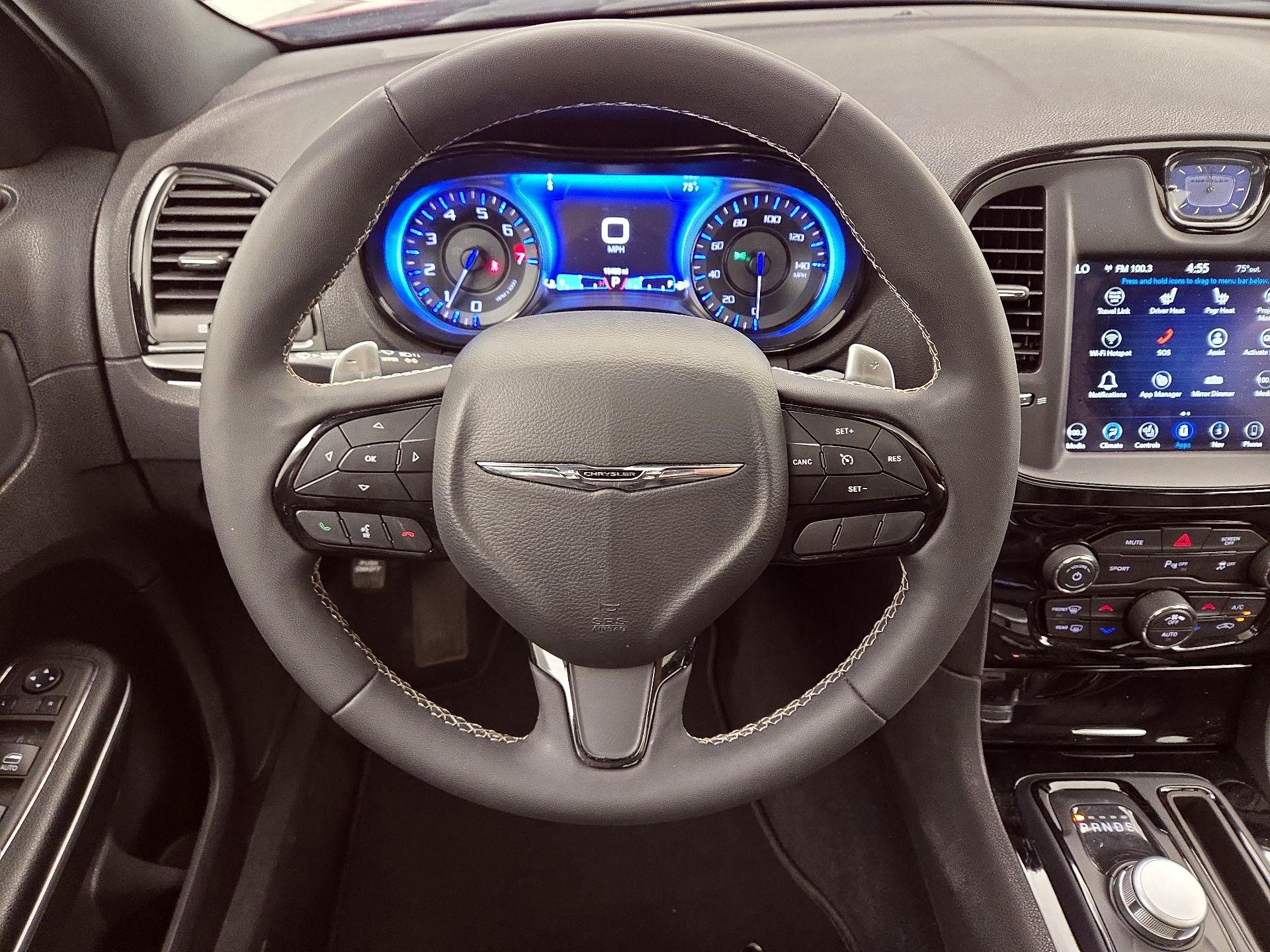 Thumbnail: 2022 Chrysler 300 - 10