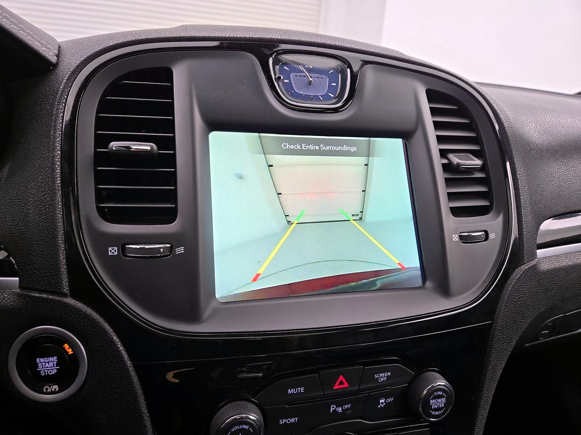 Thumbnail: 2022 Chrysler 300 - 15