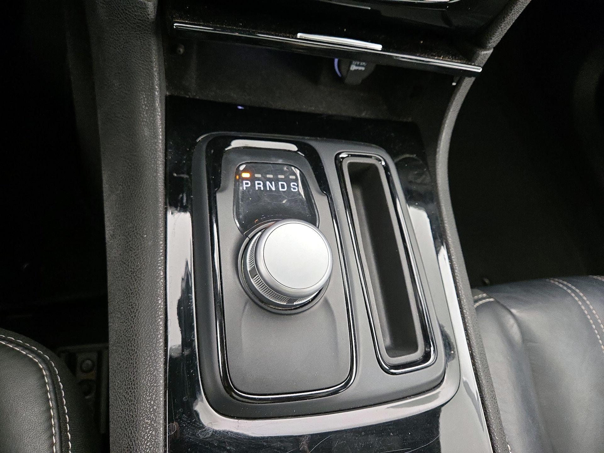 Thumbnail: 2022 Chrysler 300 - 18