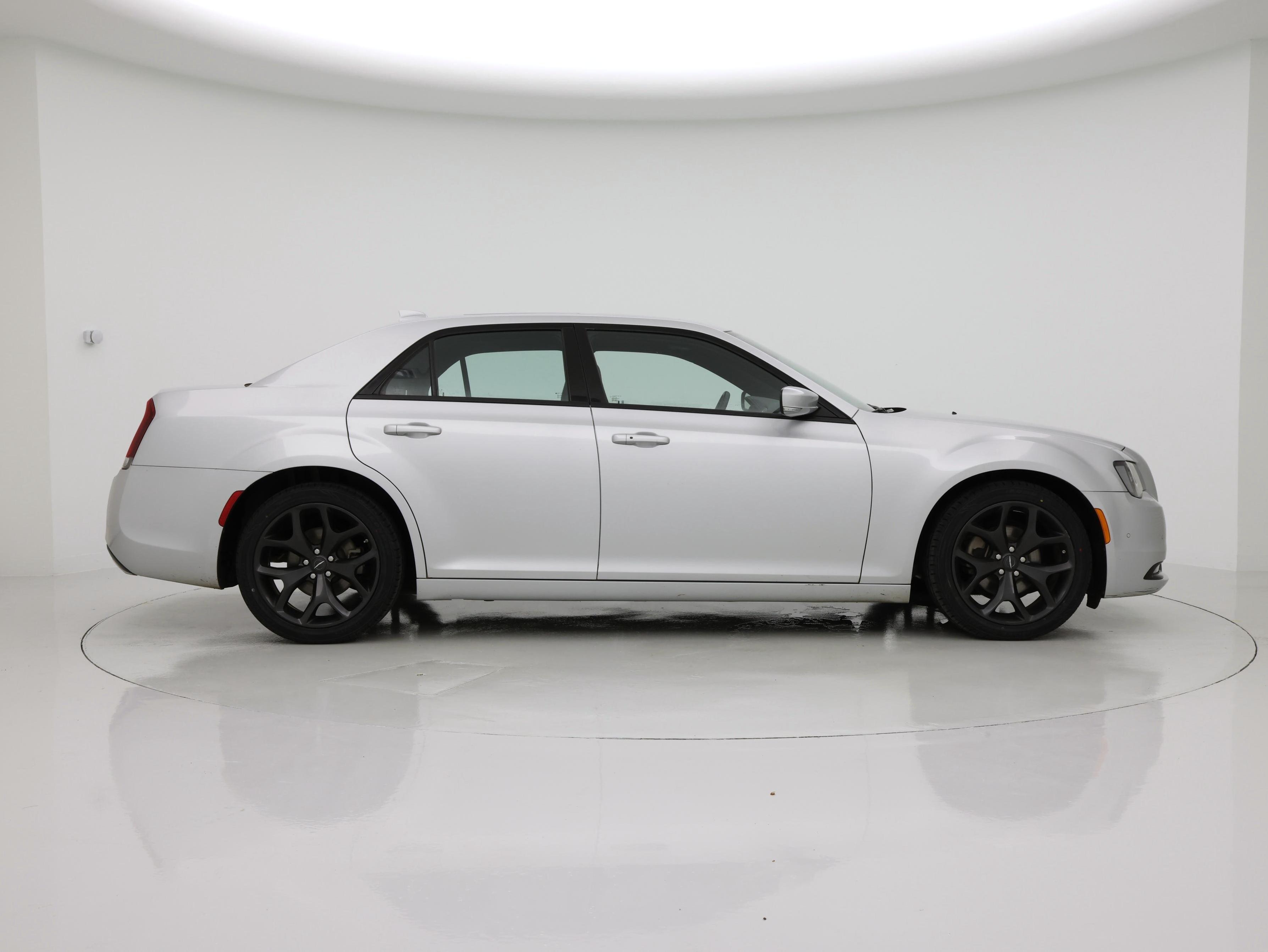 Thumbnail: 2022 Chrysler 300 - 7