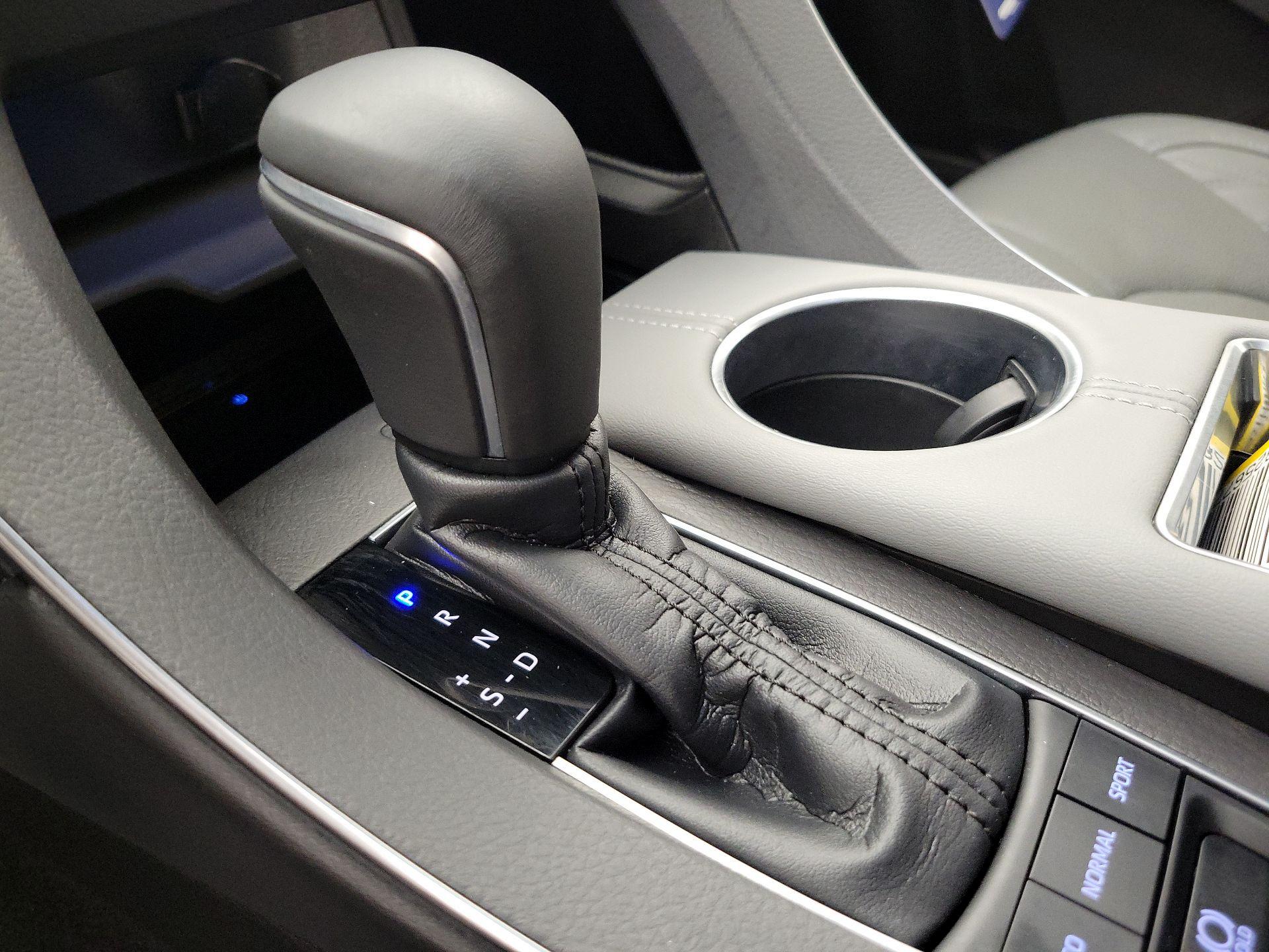 Thumbnail: 2019 Toyota Avalon - 18