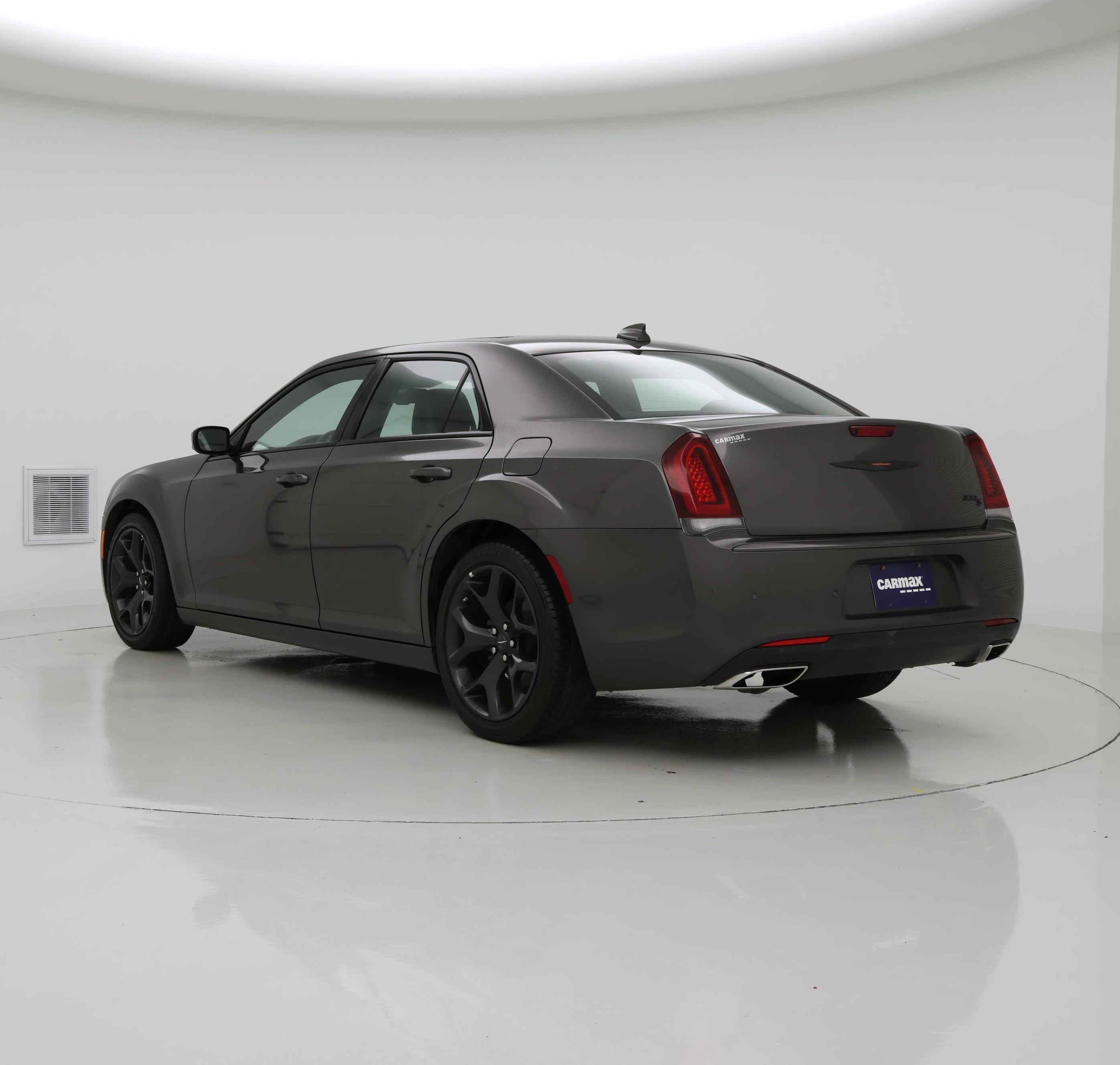 Thumbnail: 2022 Chrysler 300 - 2