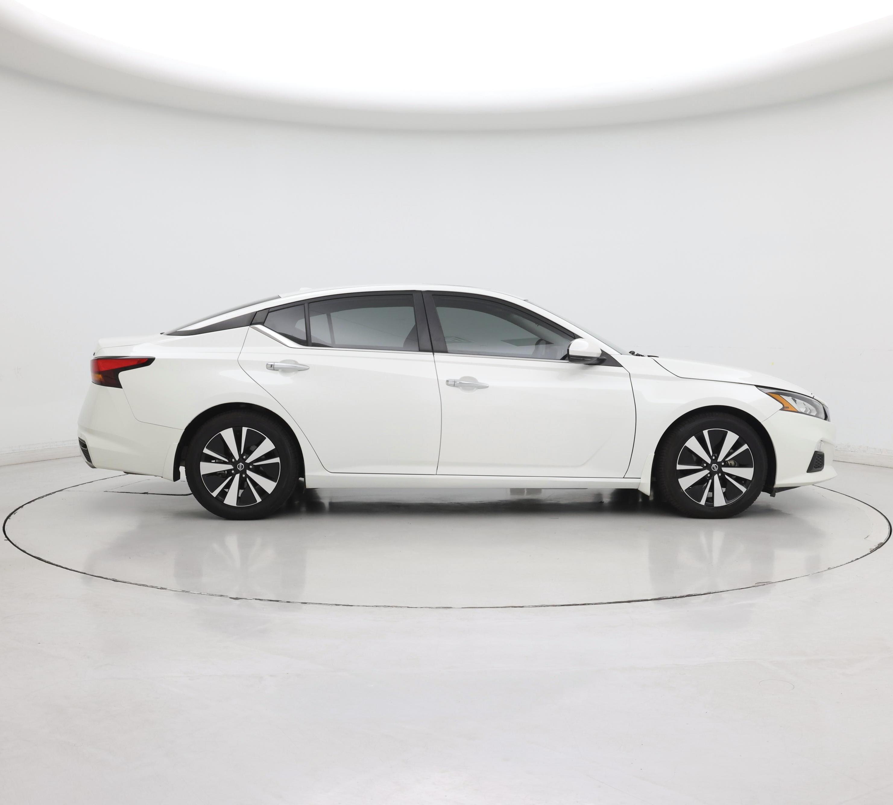 Thumbnail: 2022 Nissan Altima - 7