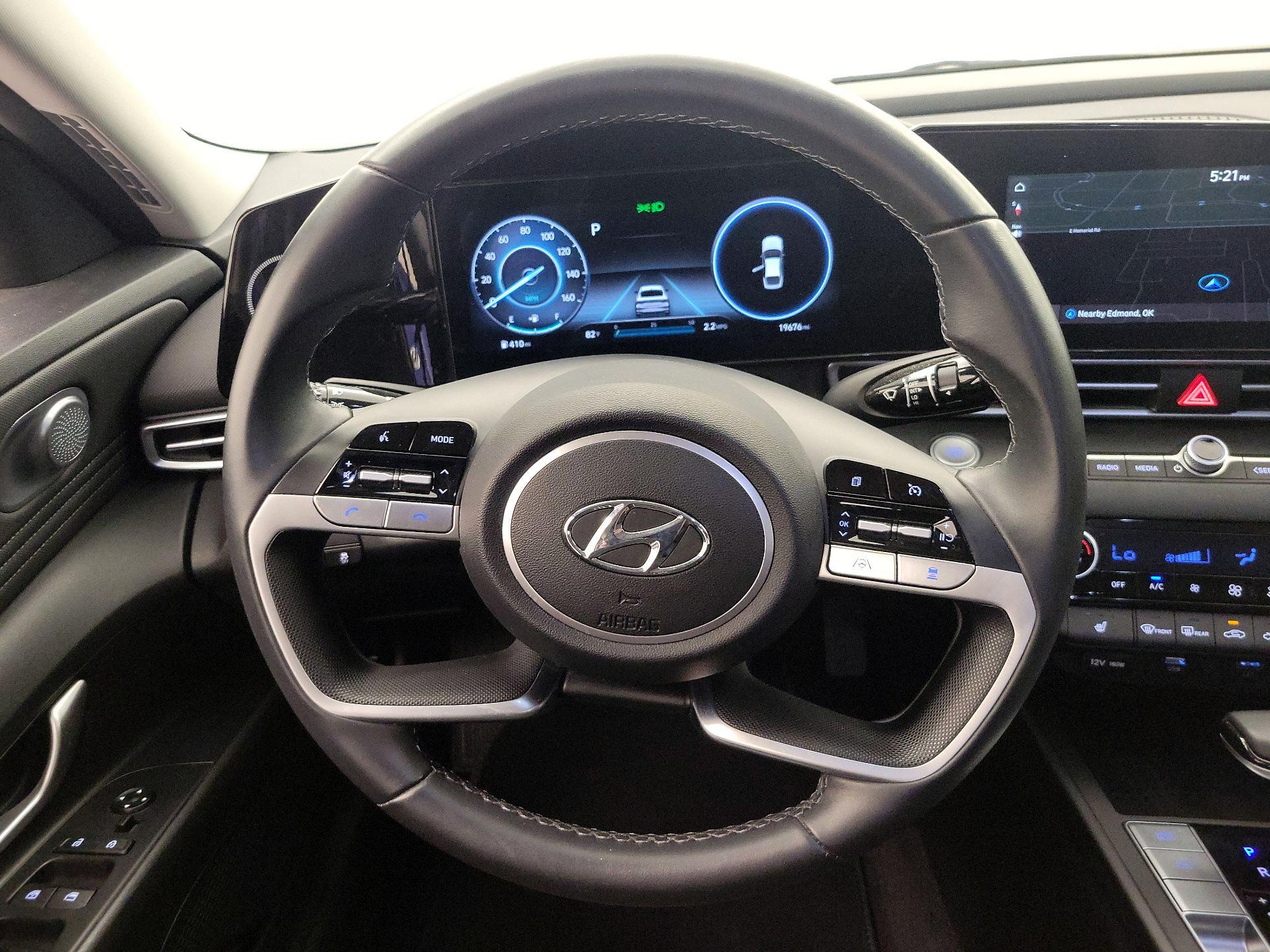 Thumbnail: 2023 Hyundai Elantra - 10