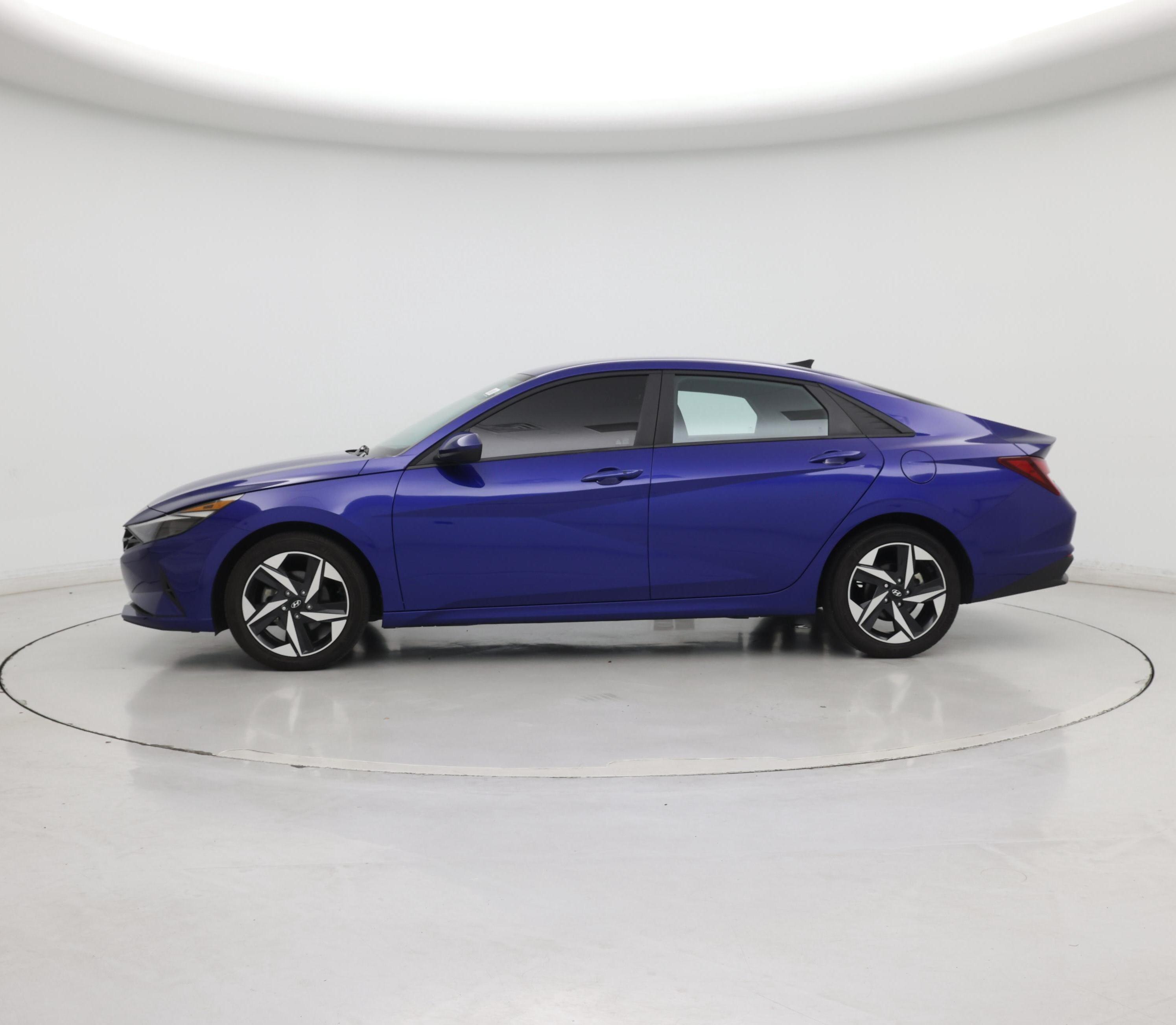 Thumbnail: 2023 Hyundai Elantra - 3