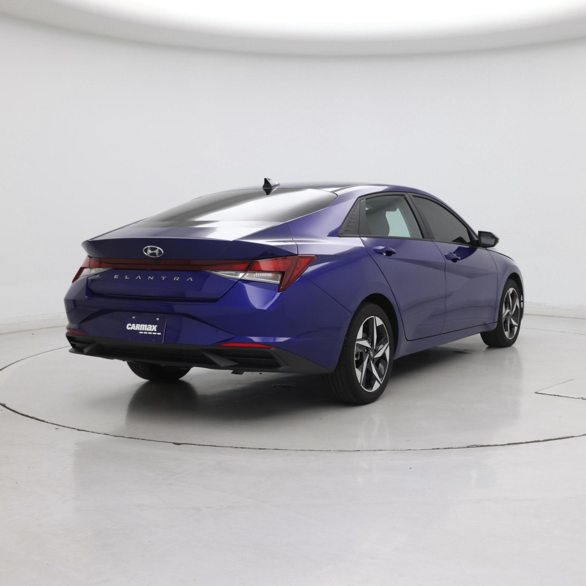 Thumbnail: 2023 Hyundai Elantra - 8