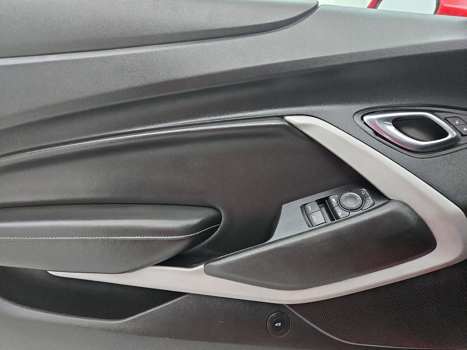 Thumbnail: 2020 Chevrolet Camaro - 12
