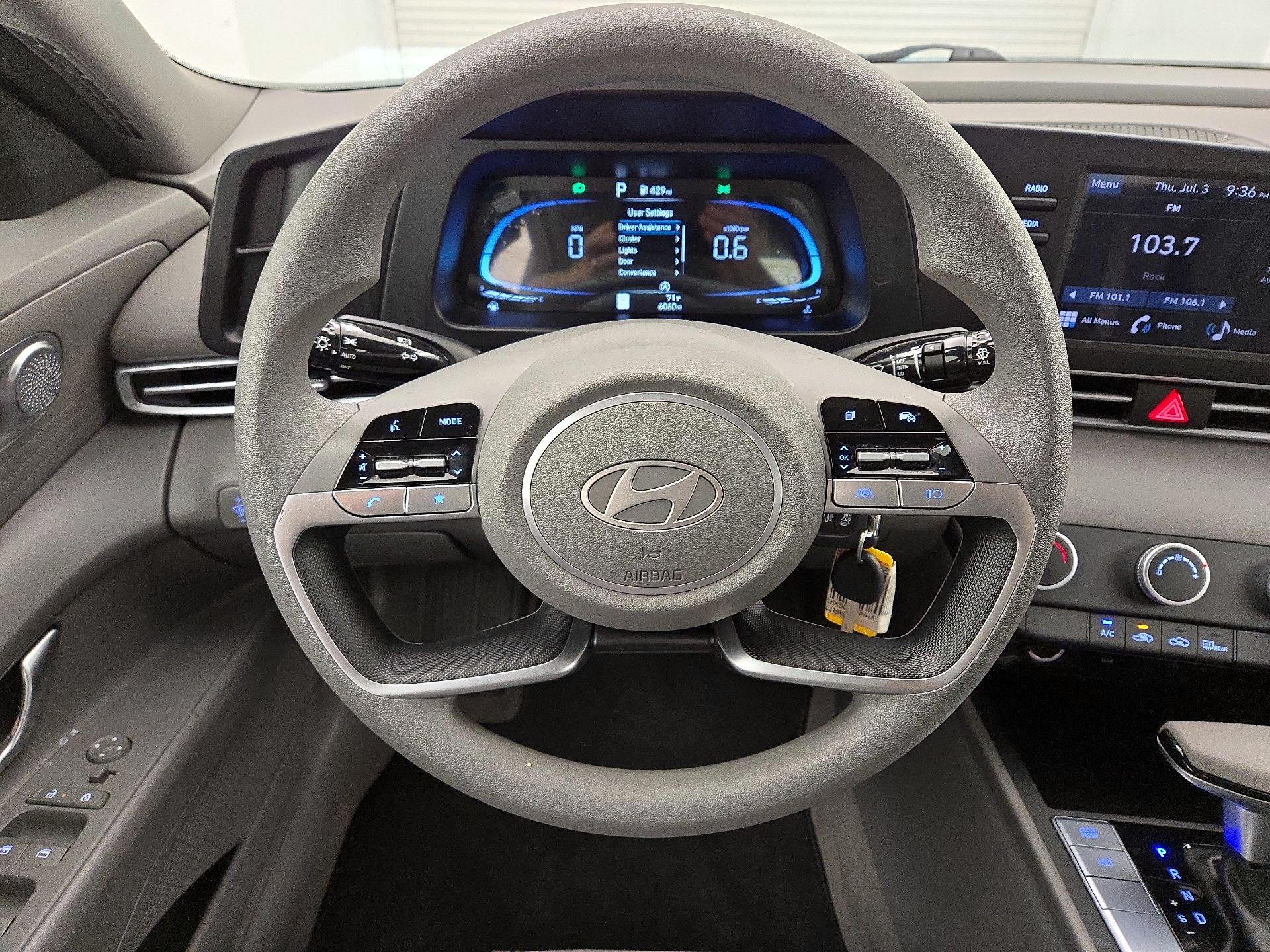 Thumbnail: 2024 Hyundai Elantra - 10