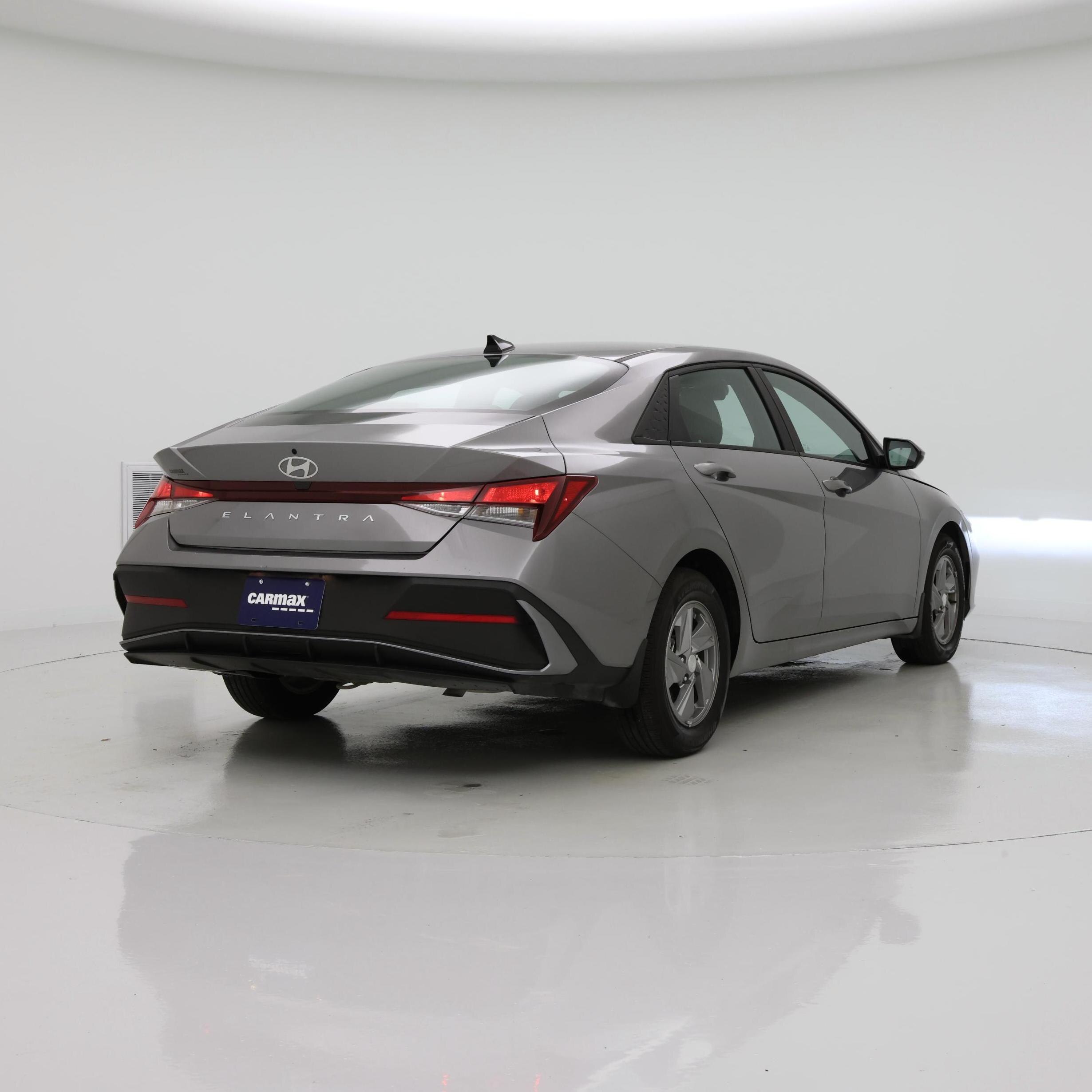 Thumbnail: 2024 Hyundai Elantra - 8