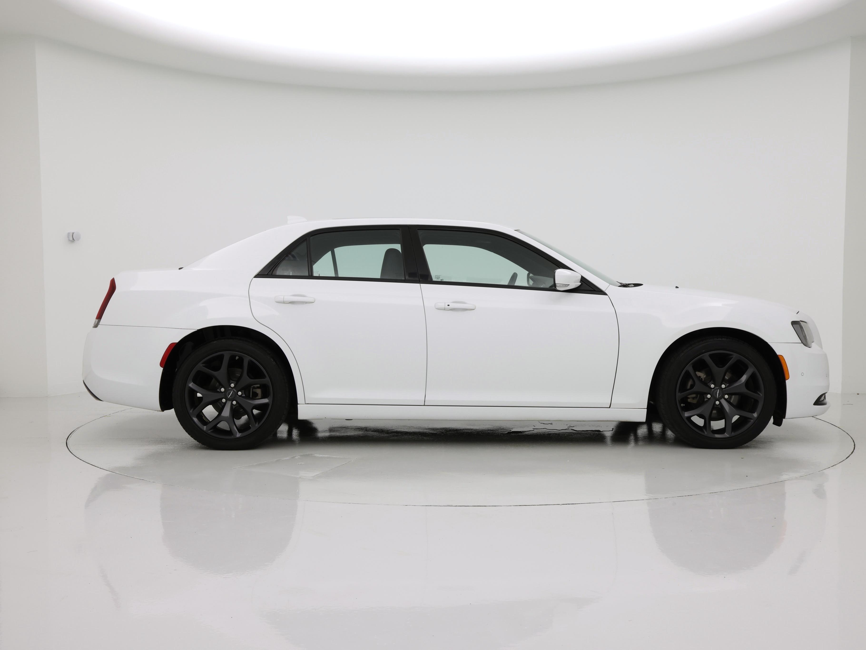 Thumbnail: 2022 Chrysler 300 - 7