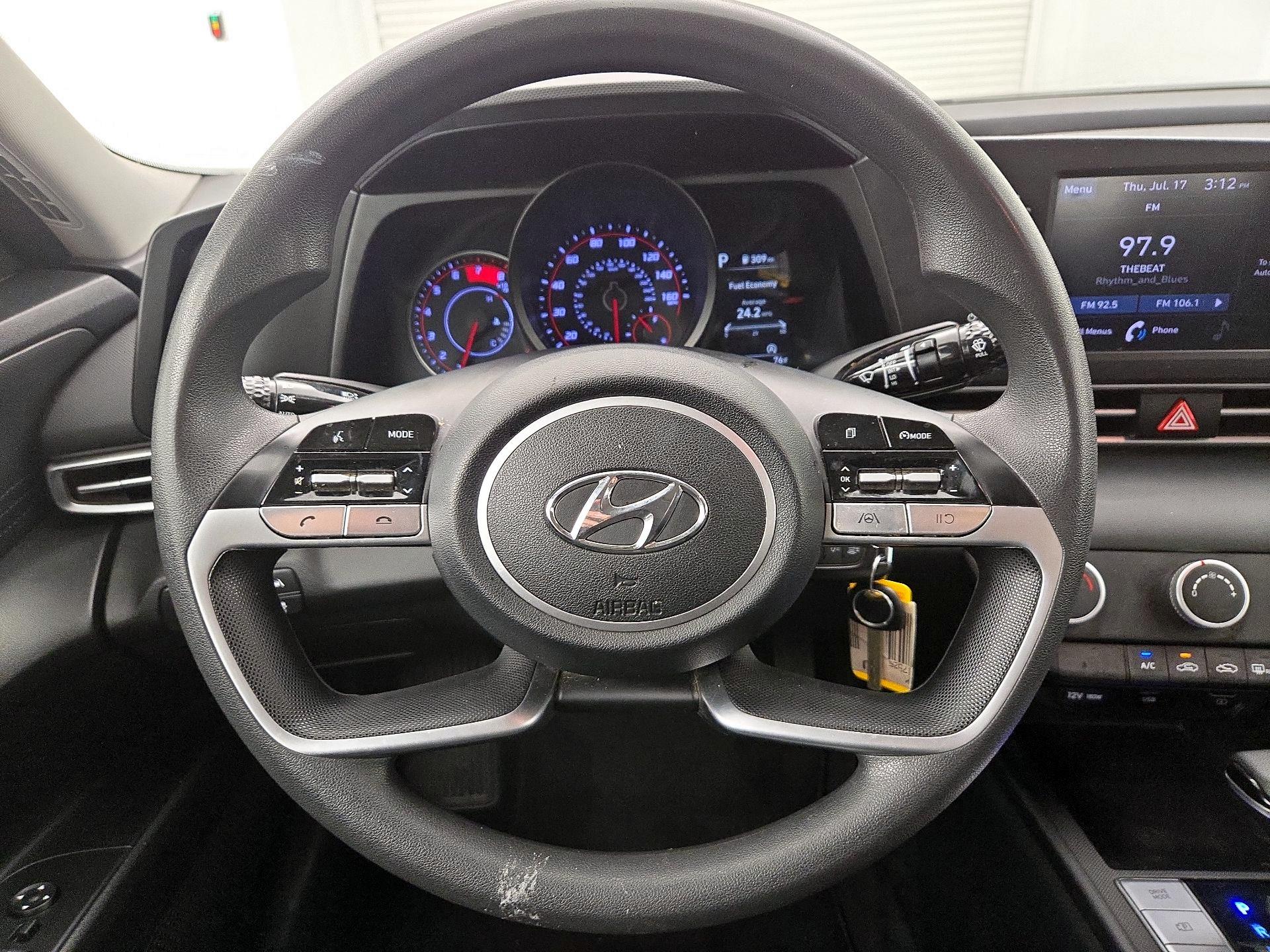 Thumbnail: 2023 Hyundai Elantra - 10