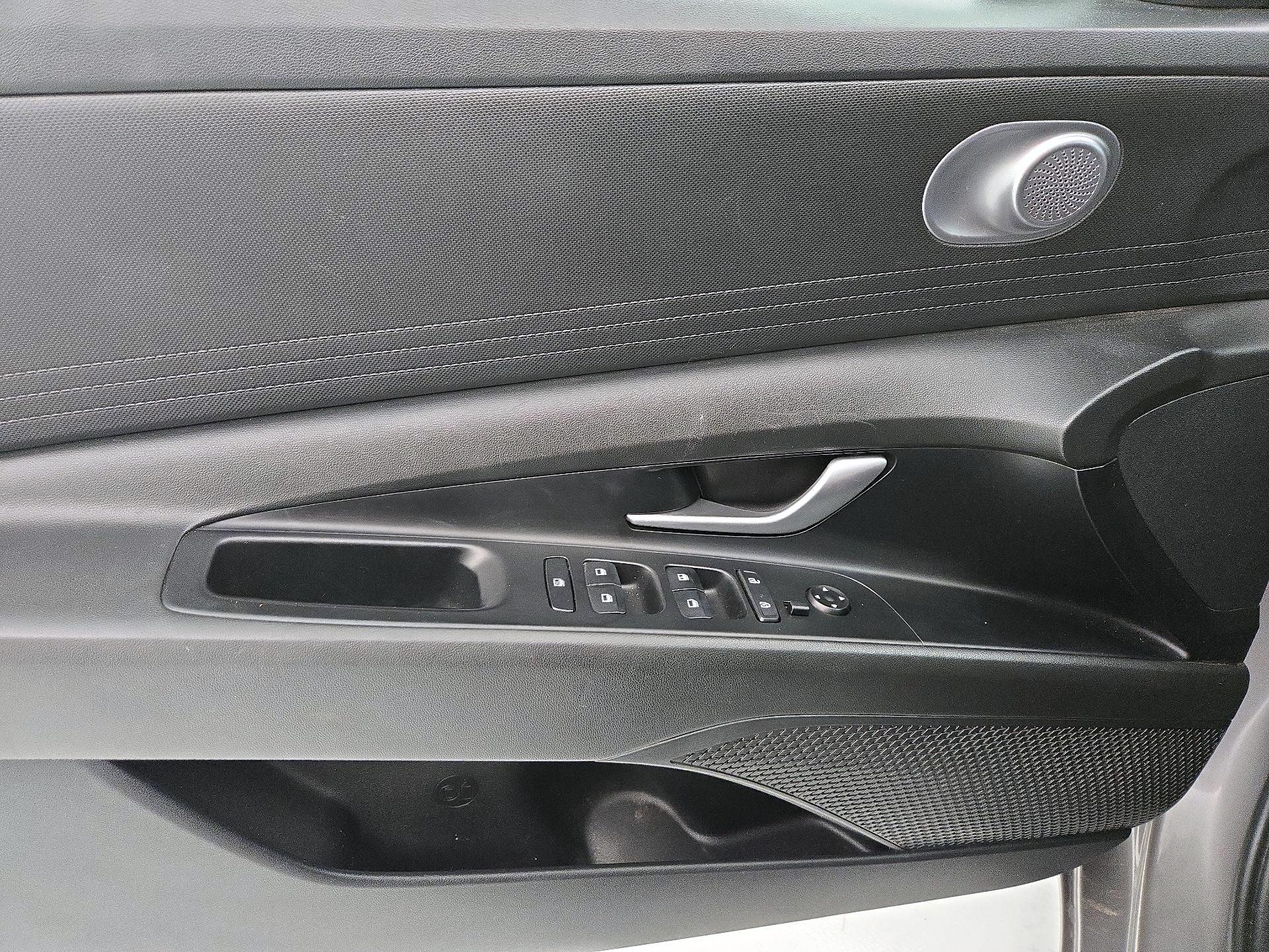 Thumbnail: 2023 Hyundai Elantra - 12