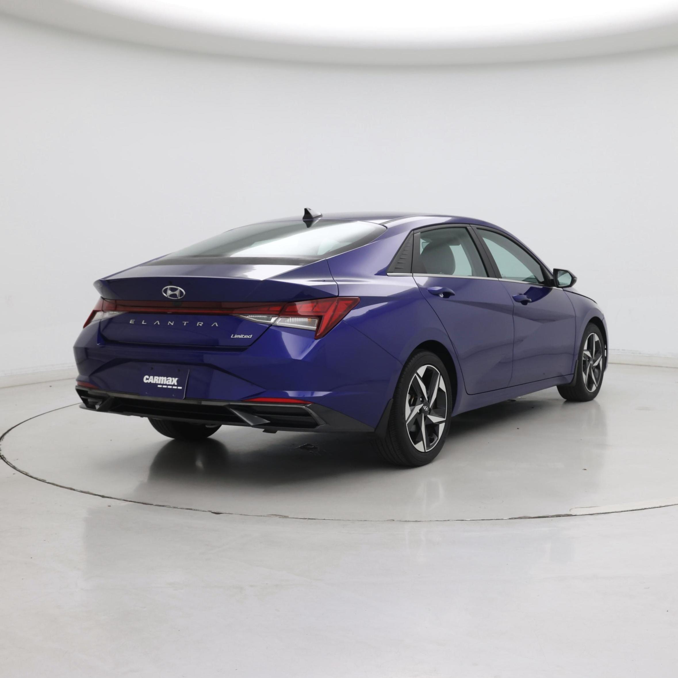Thumbnail: 2022 Hyundai Elantra - 8