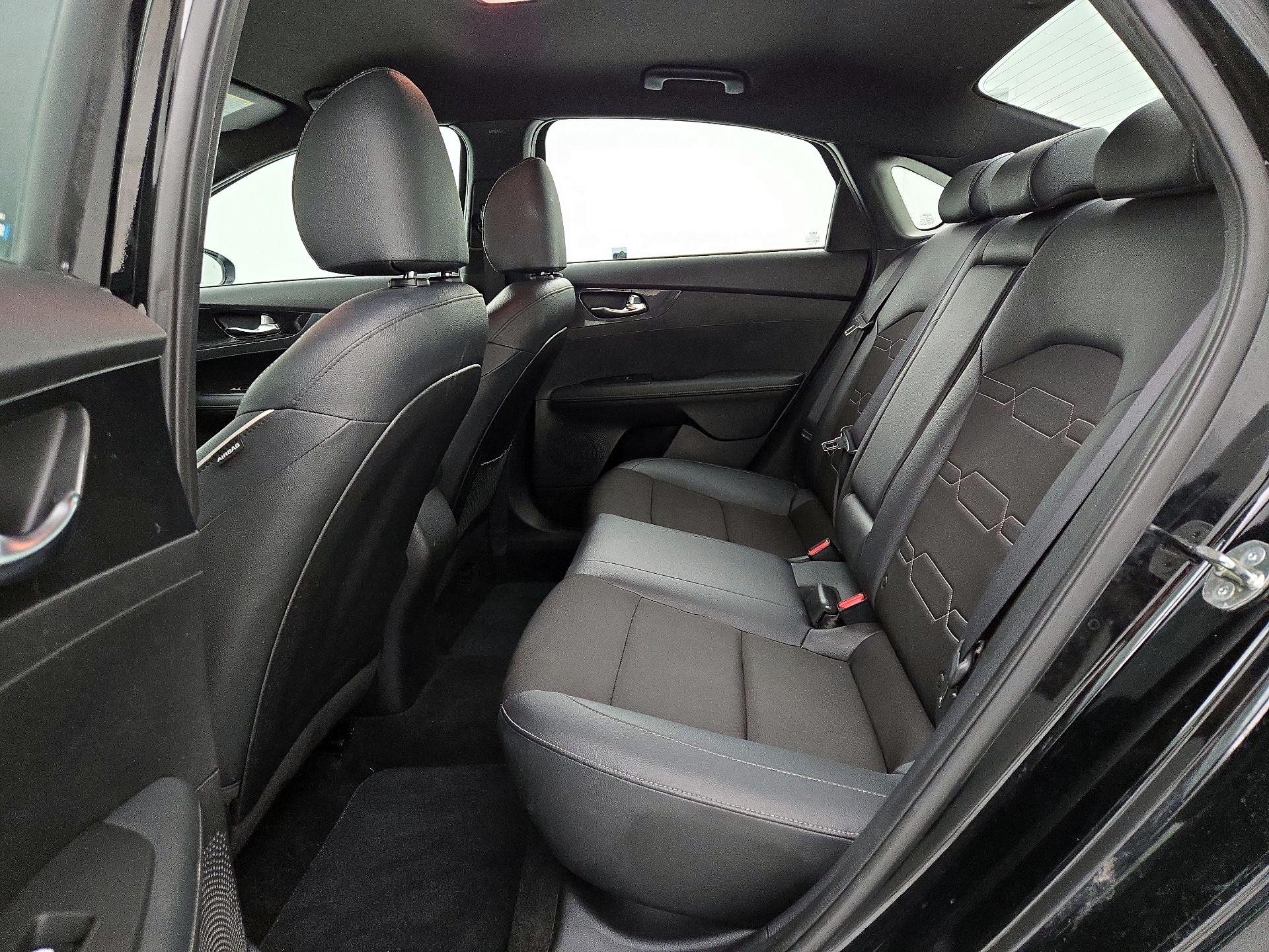 Thumbnail: 2023 Kia Forte - 20