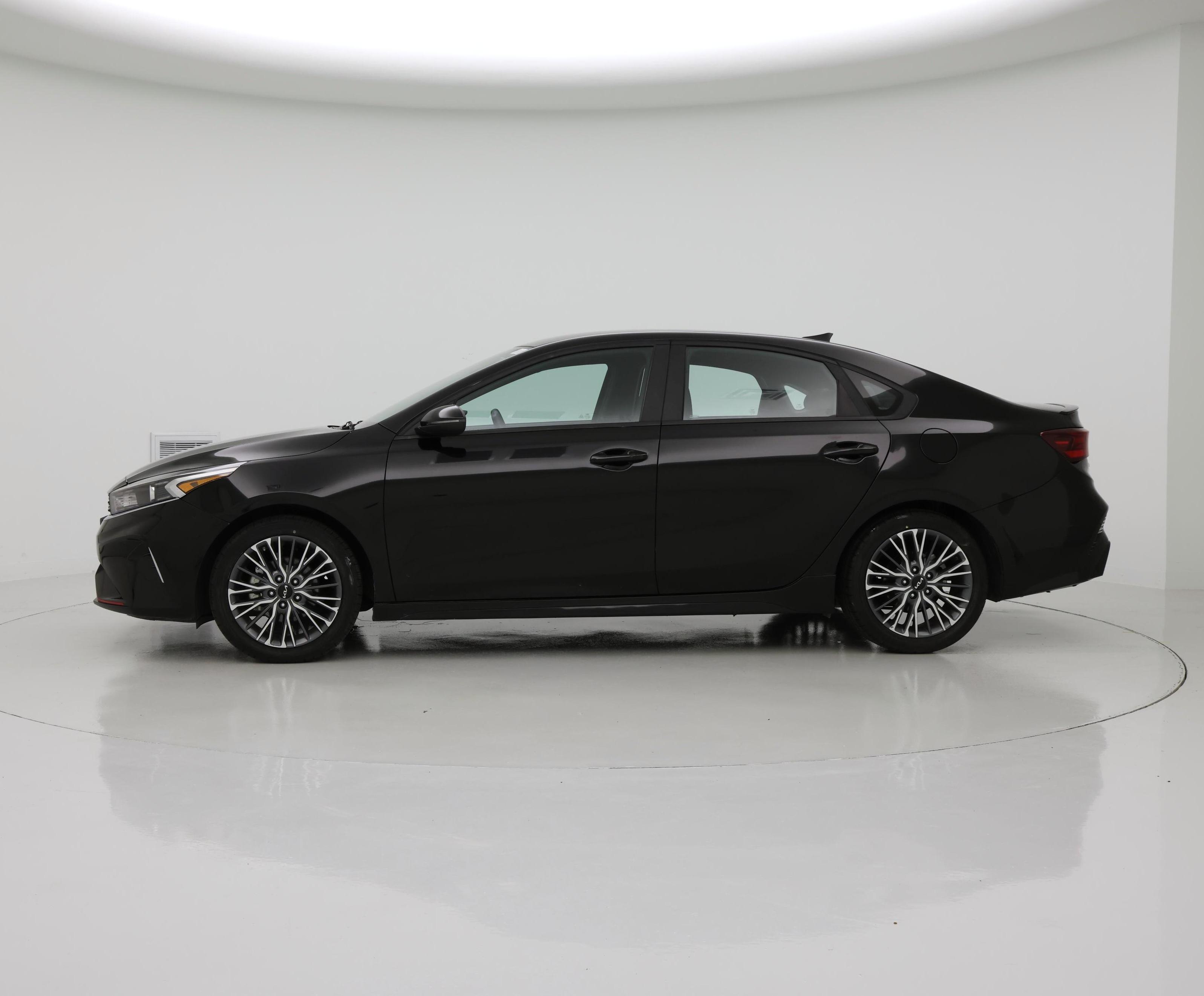 Thumbnail: 2023 Kia Forte - 3