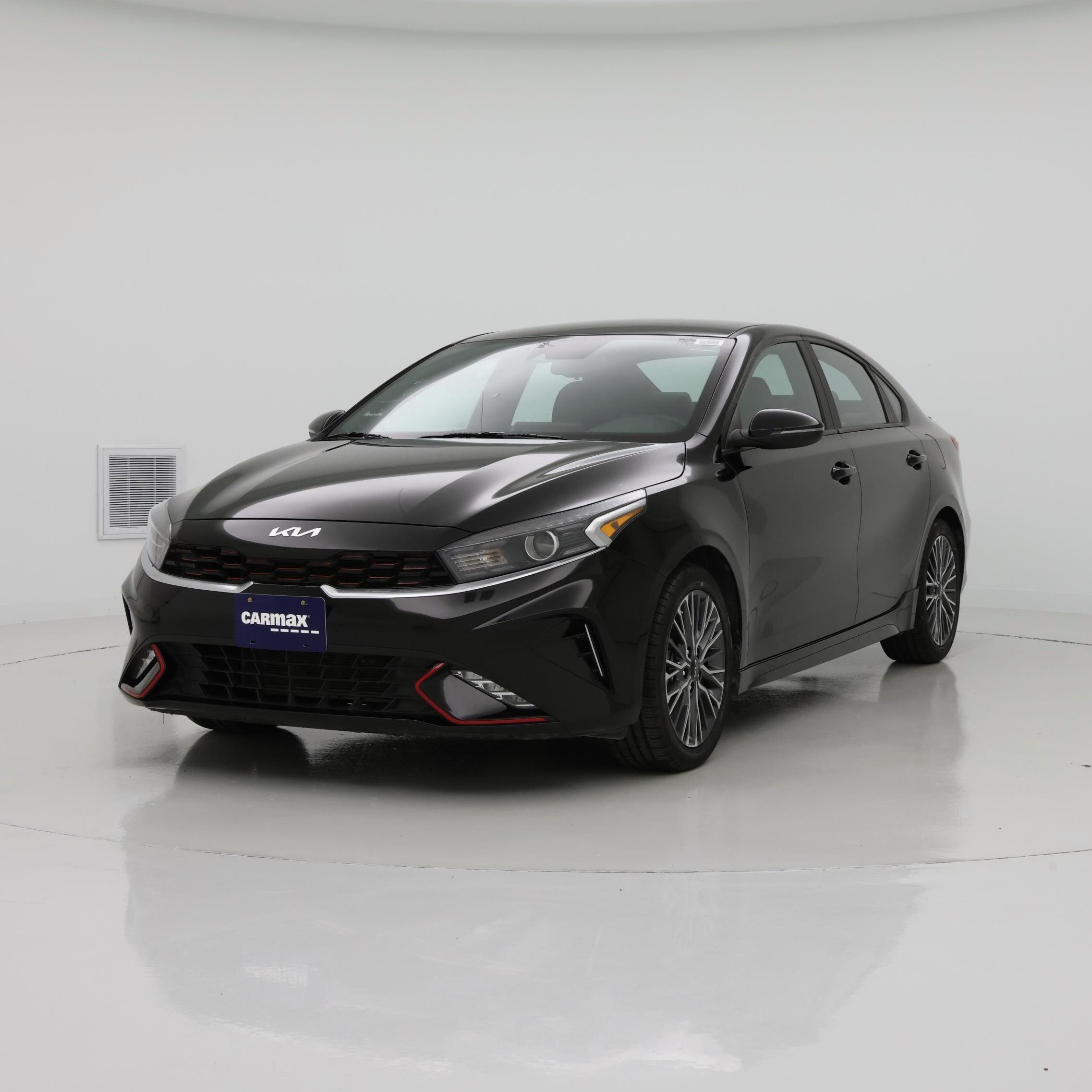 Thumbnail: 2023 Kia Forte - 4