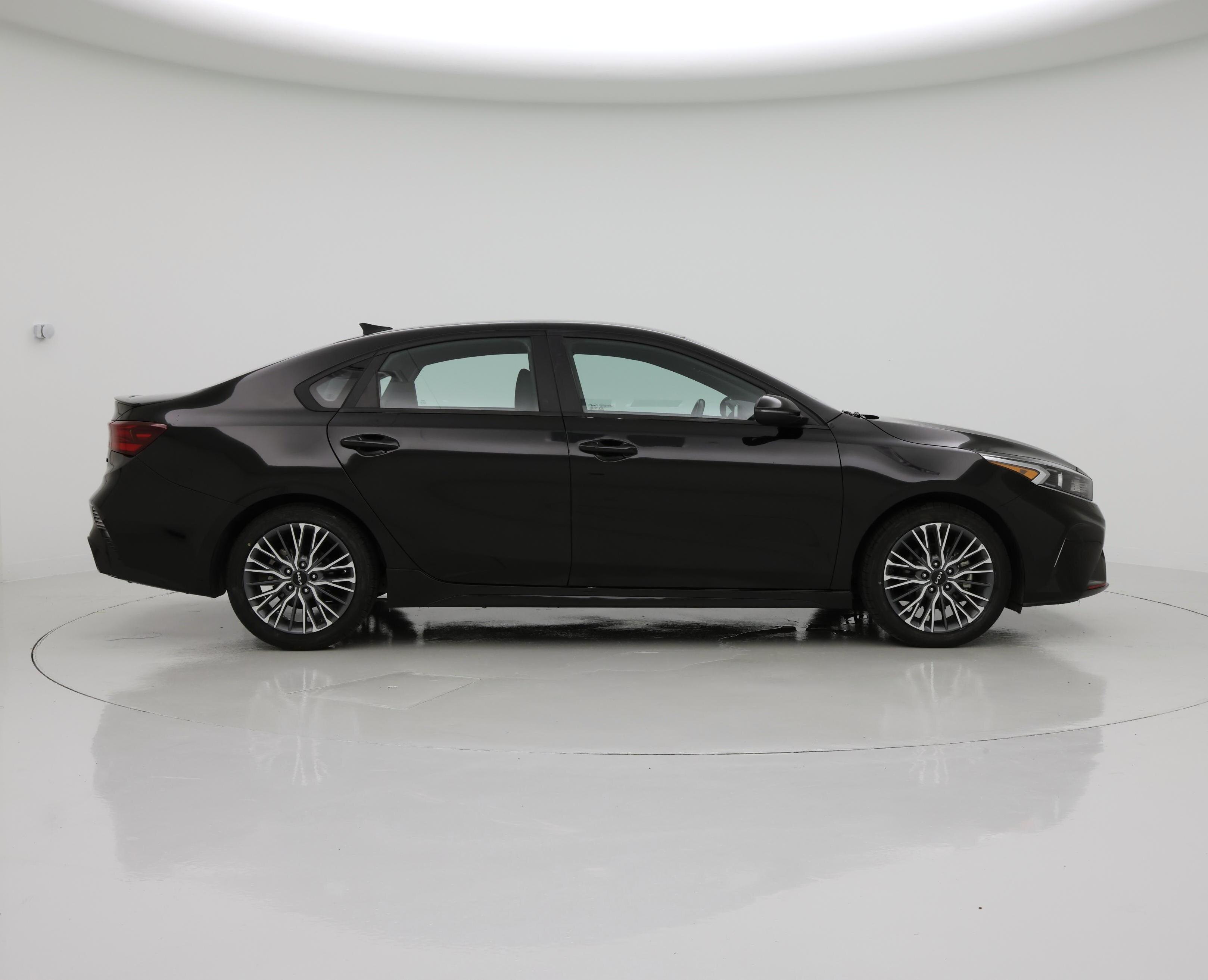 Thumbnail: 2023 Kia Forte - 7
