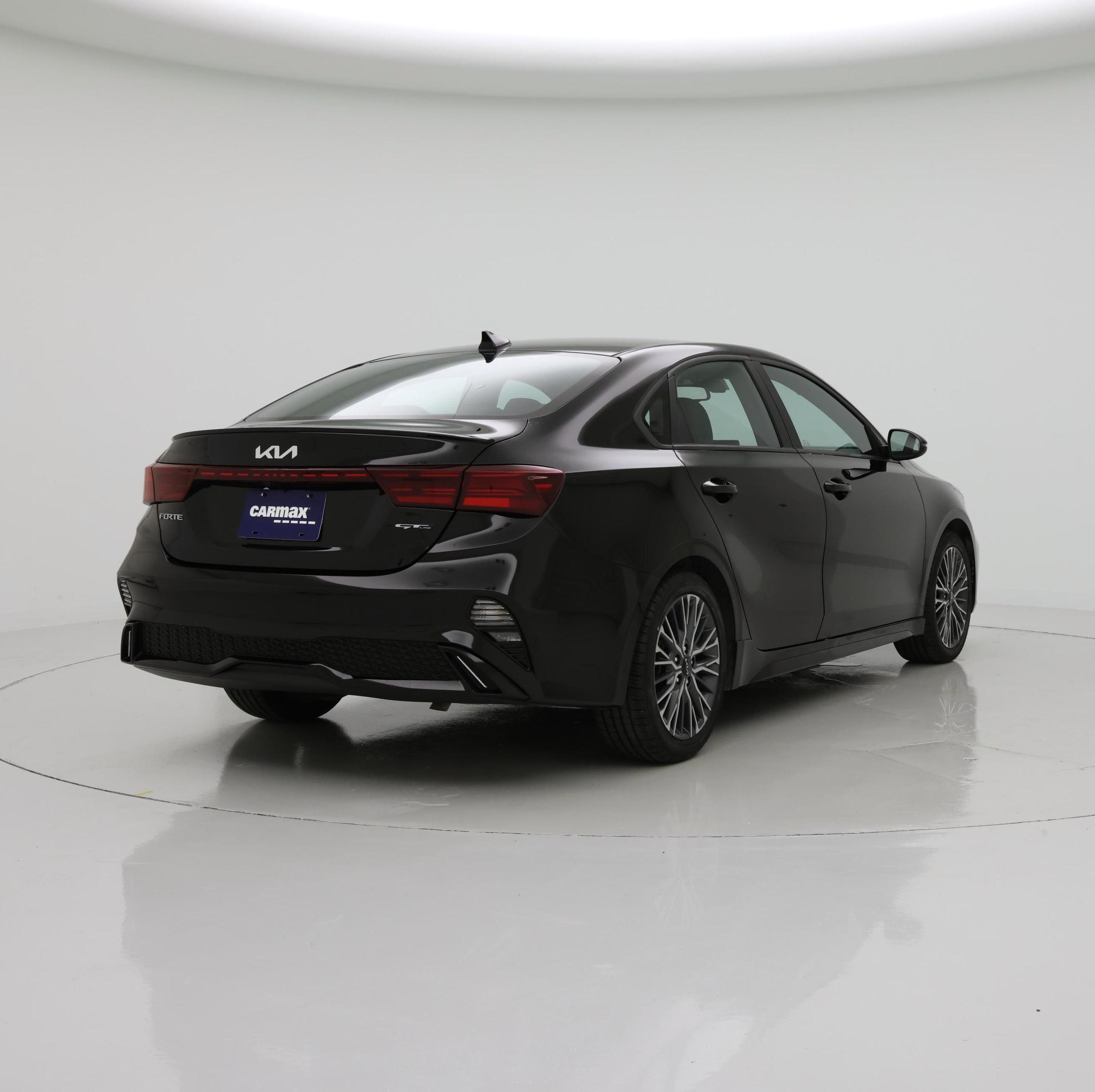 Thumbnail: 2023 Kia Forte - 8