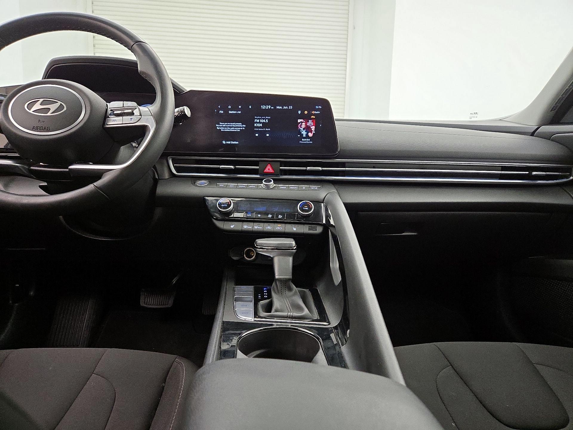 Thumbnail: 2024 Hyundai Elantra - 9