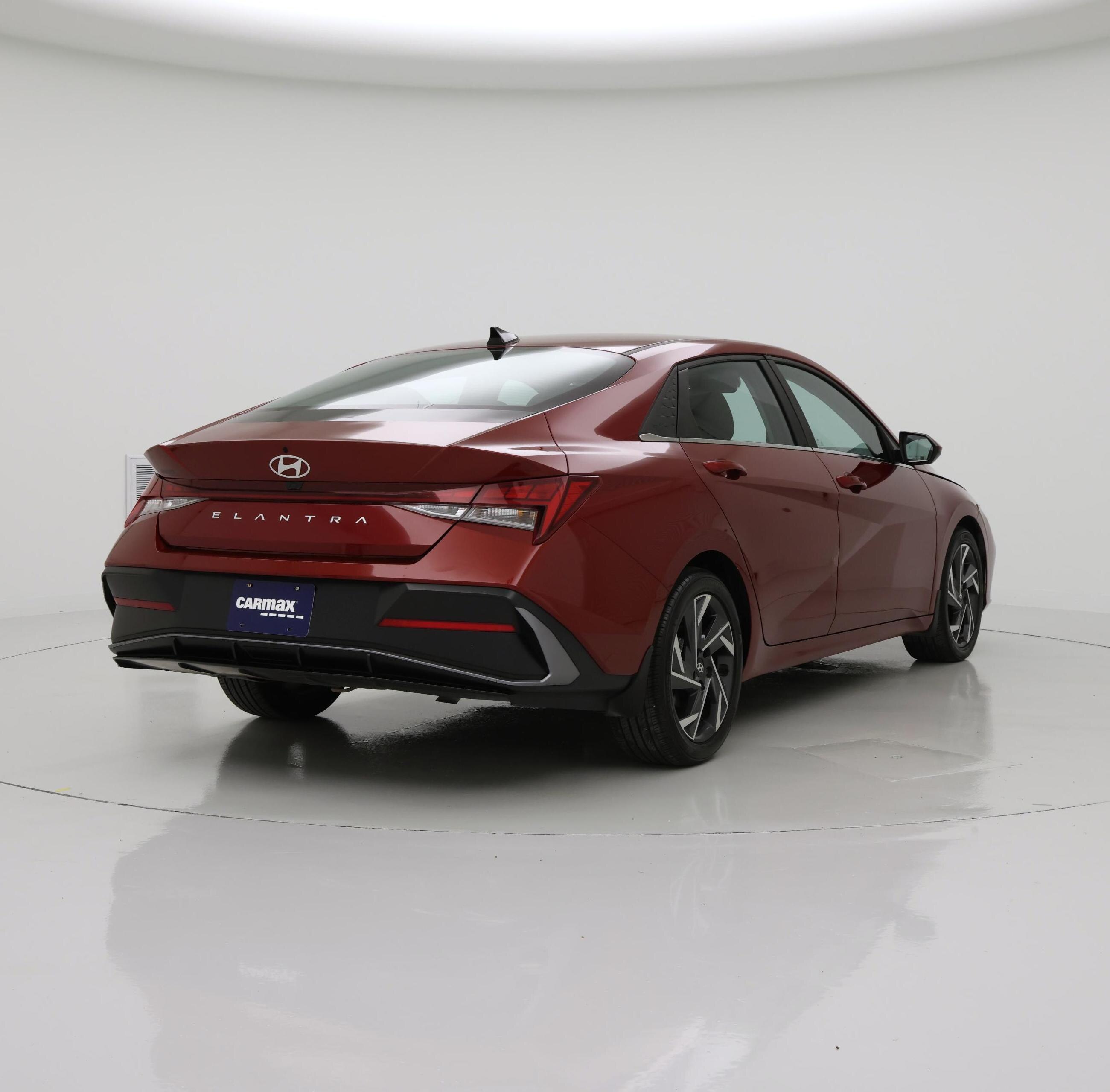 Thumbnail: 2024 Hyundai Elantra - 8