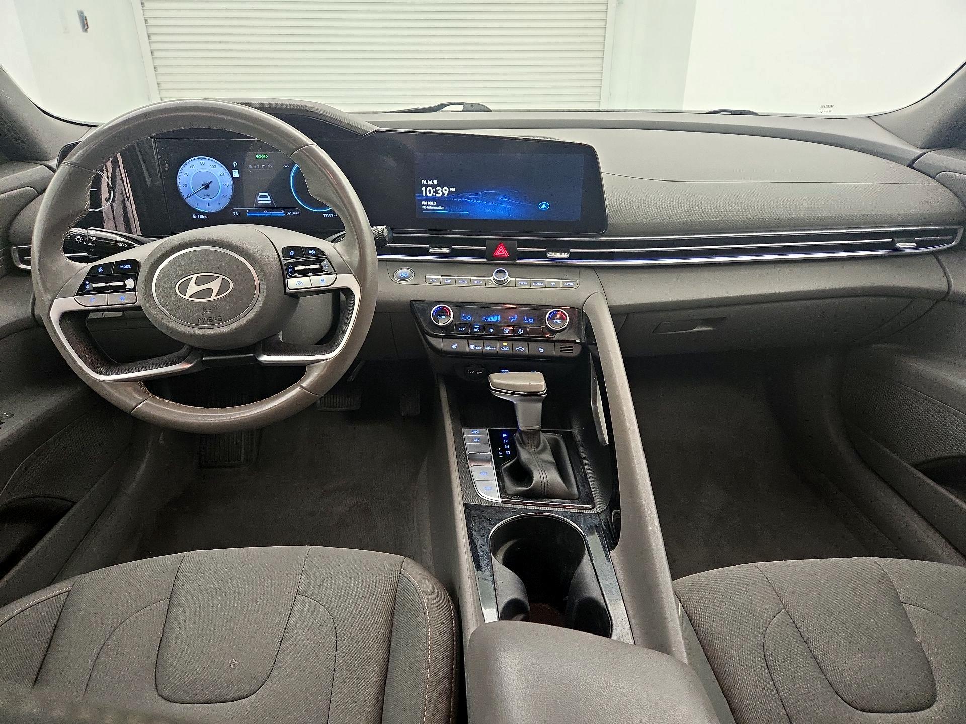 Thumbnail: 2024 Hyundai Elantra - 9