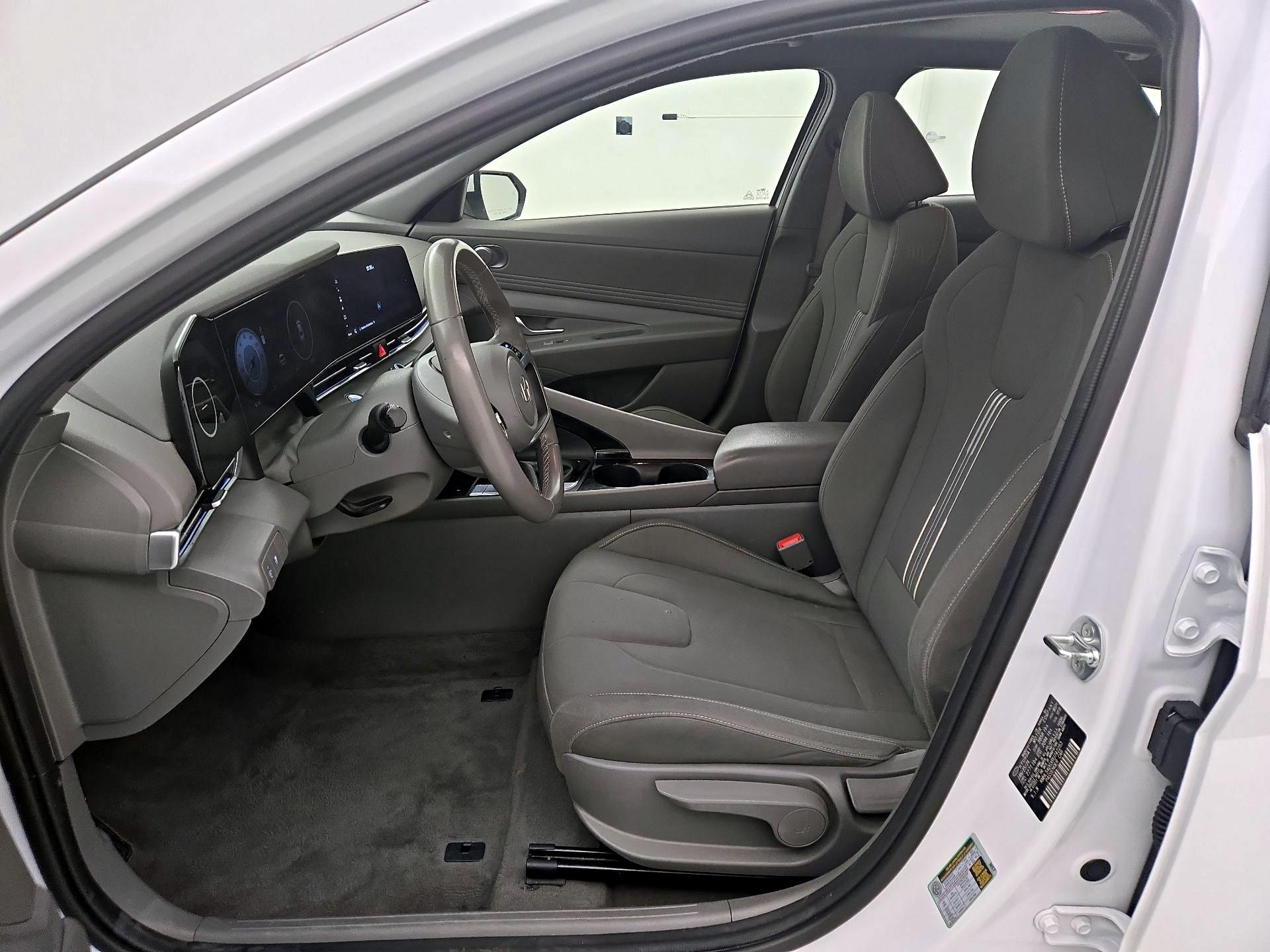 Thumbnail: 2024 Hyundai Elantra - 11