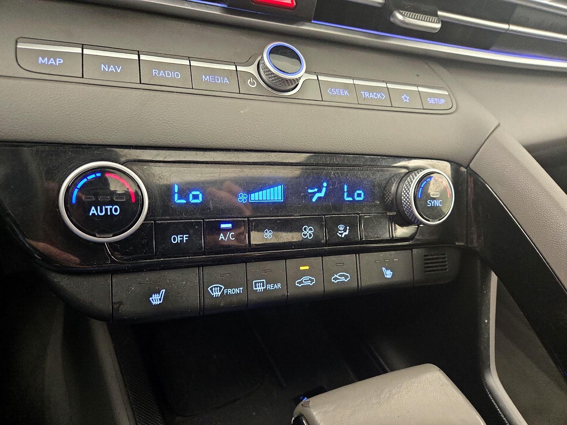 Thumbnail: 2024 Hyundai Elantra - 17