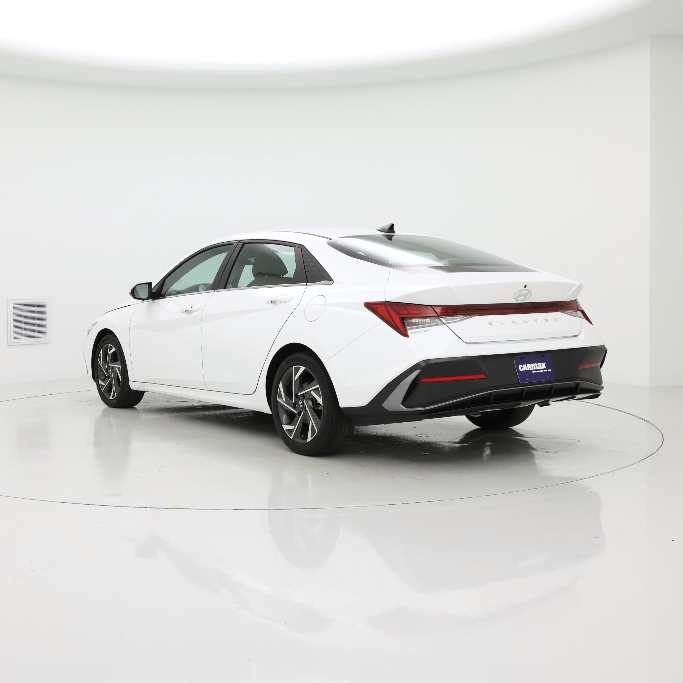 Thumbnail: 2024 Hyundai Elantra - 2