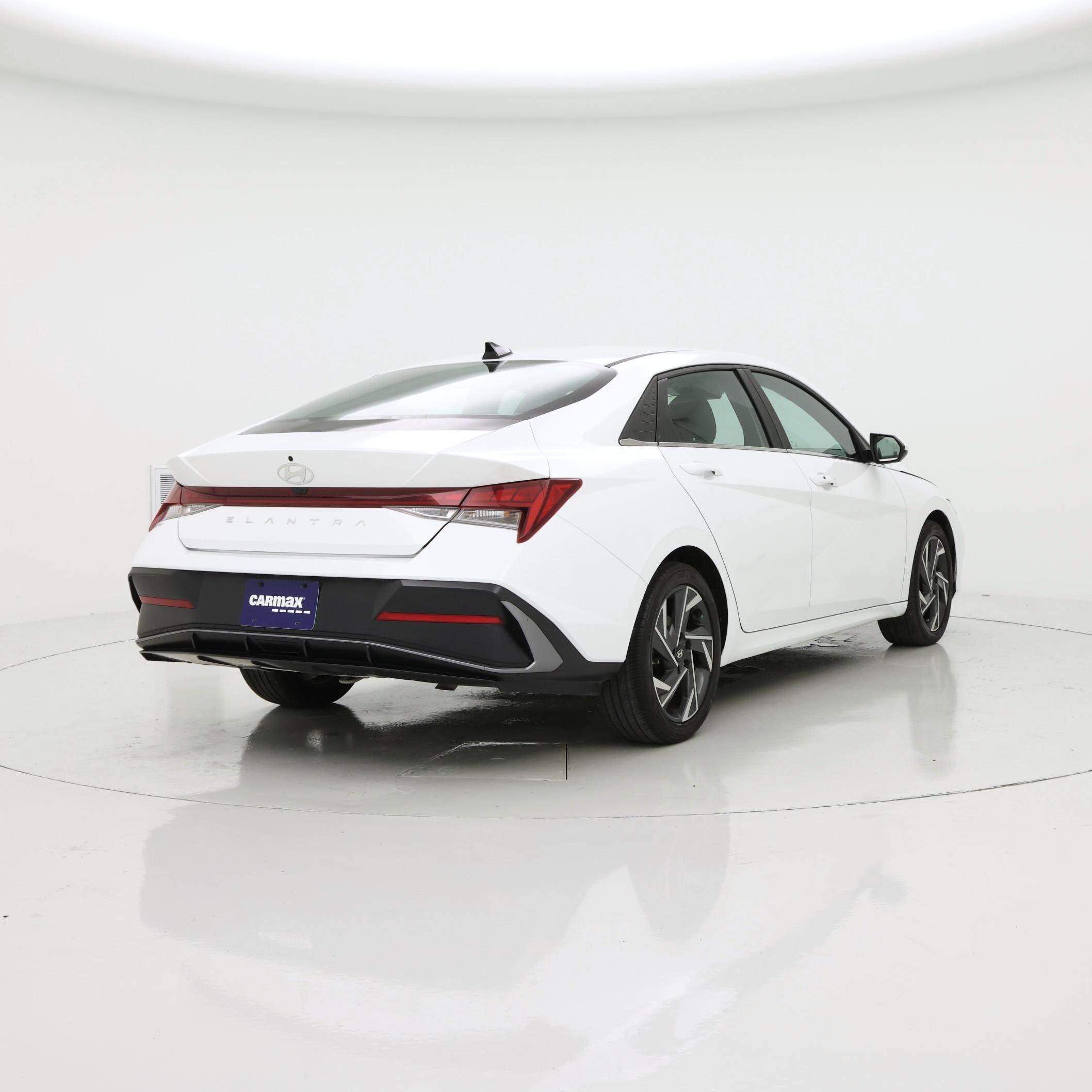 Thumbnail: 2024 Hyundai Elantra - 8
