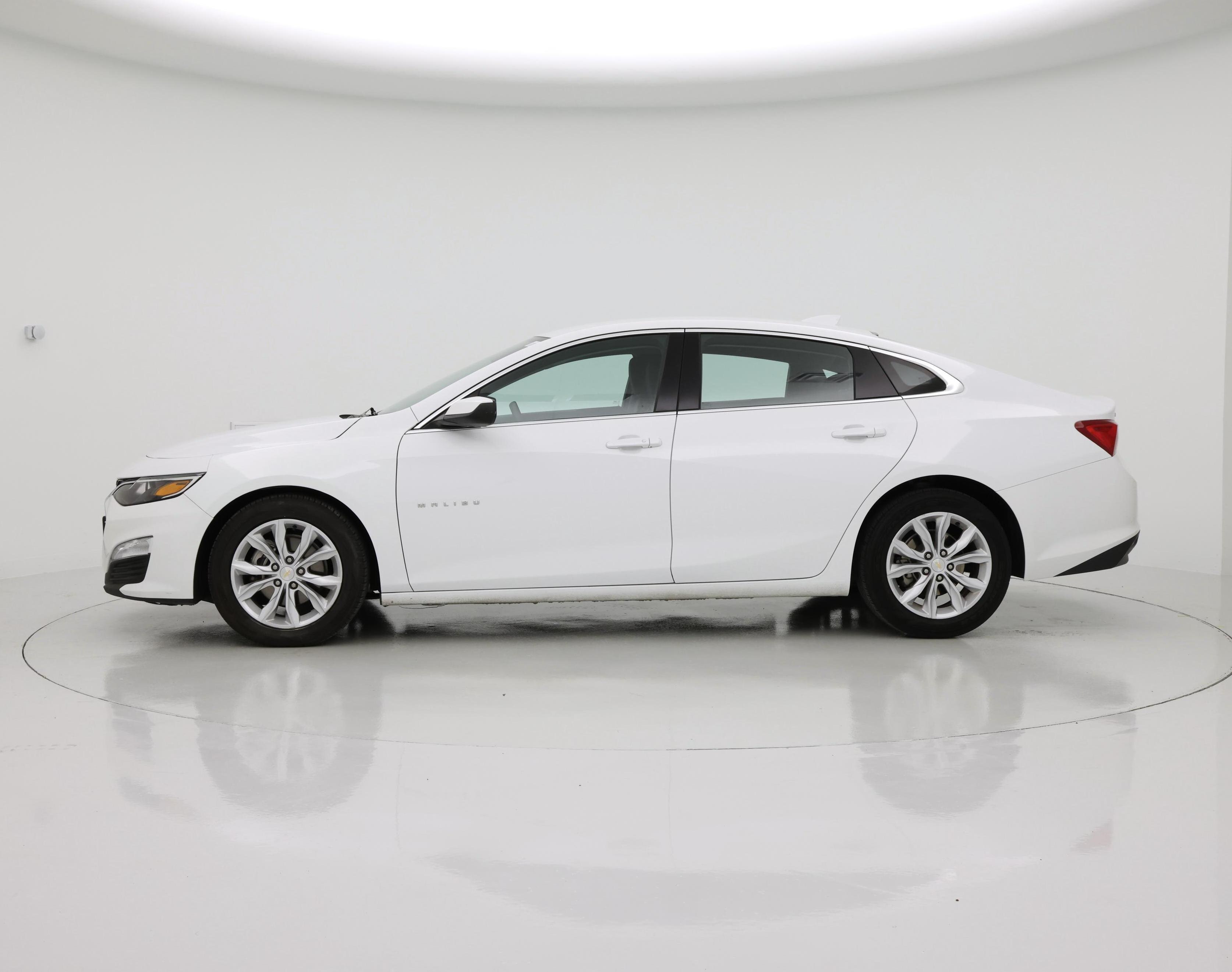 Thumbnail: 2023 Chevrolet Malibu - 3