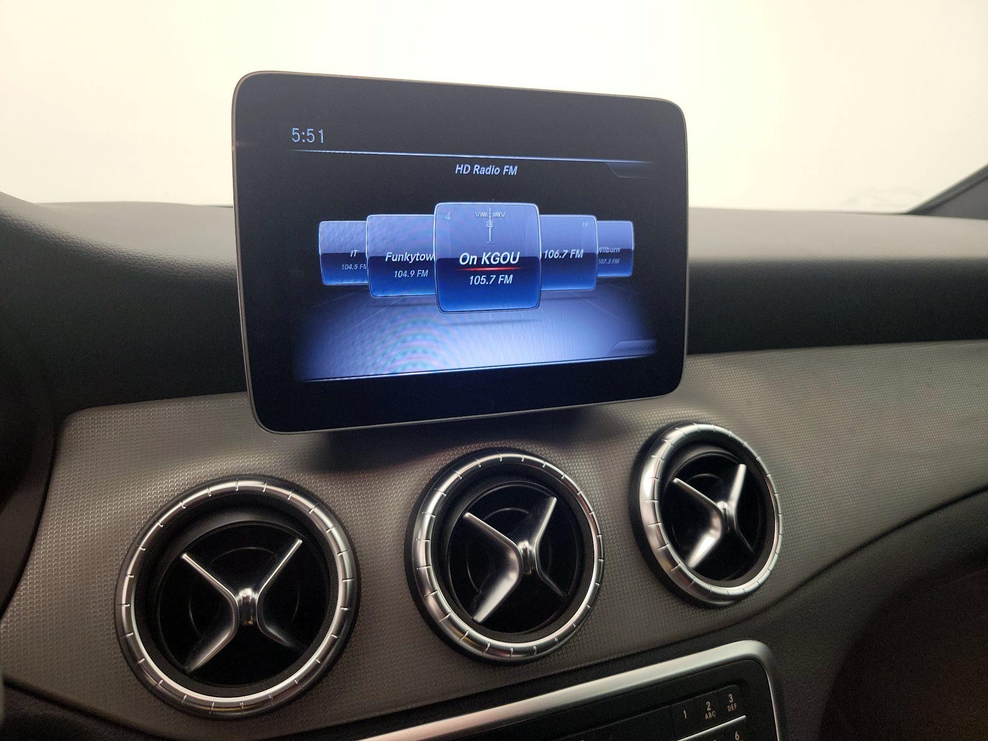 Thumbnail: 2019 Mercedes-Benz CLA - 16