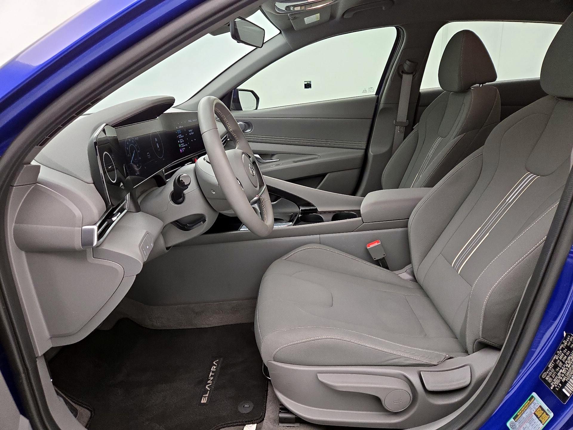 Thumbnail: 2023 Hyundai Elantra - 11