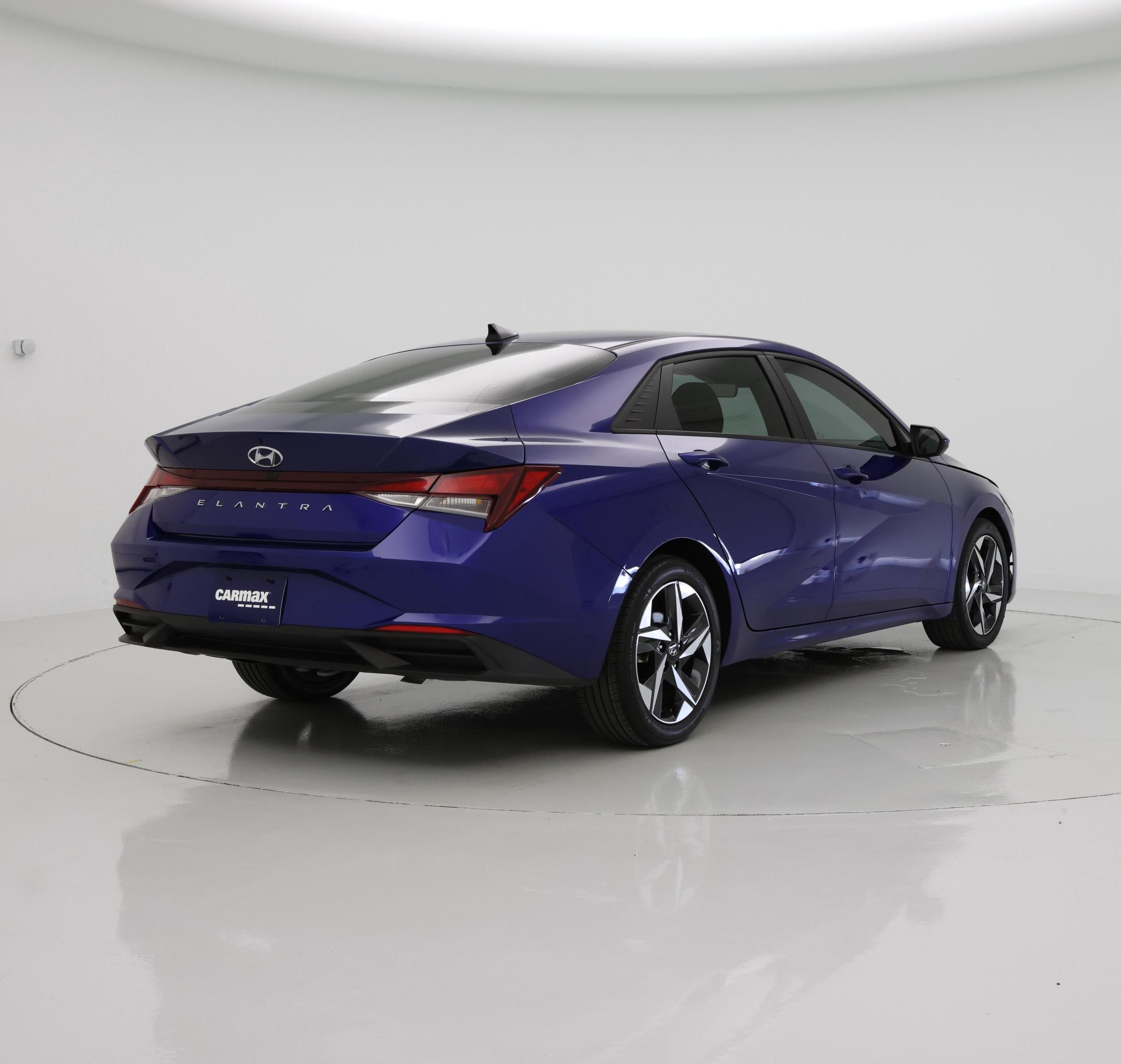 Thumbnail: 2023 Hyundai Elantra - 8