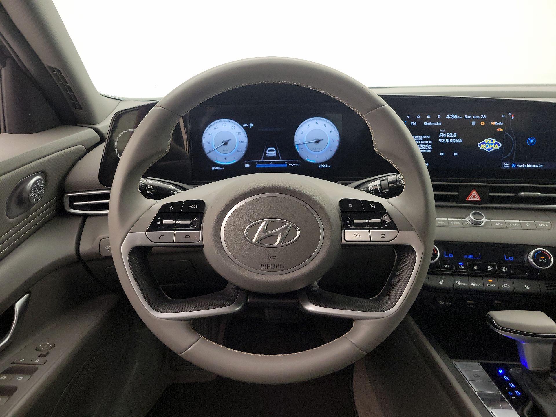 Thumbnail: 2023 Hyundai Elantra - 10