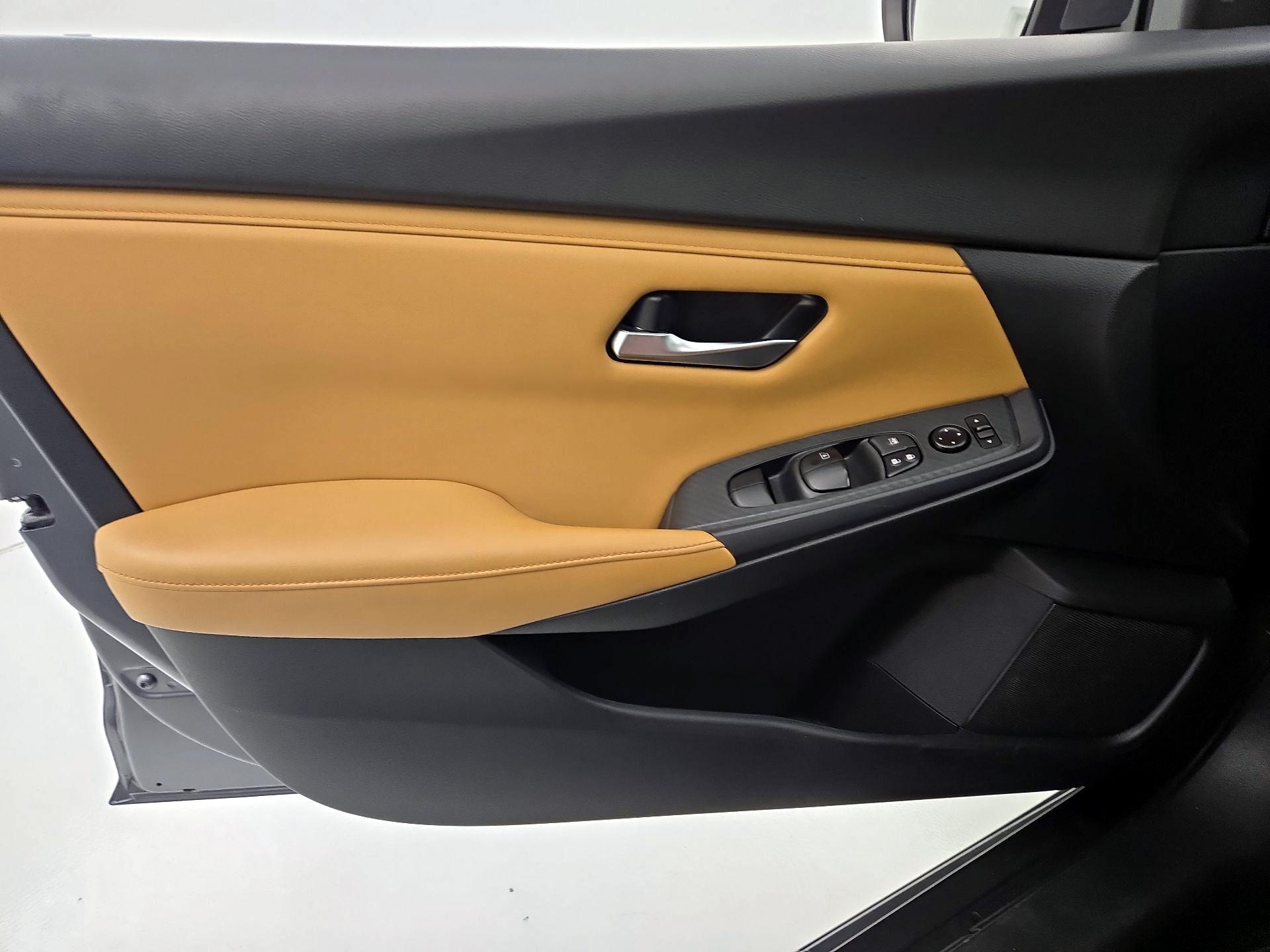 Thumbnail: 2023 Nissan Sentra - 12