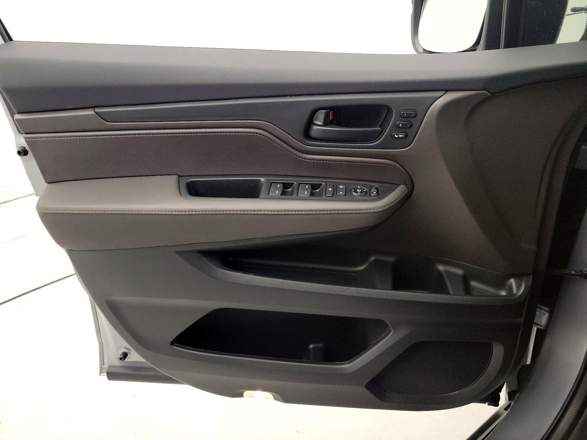 Thumbnail: 2020 Honda Odyssey - 12