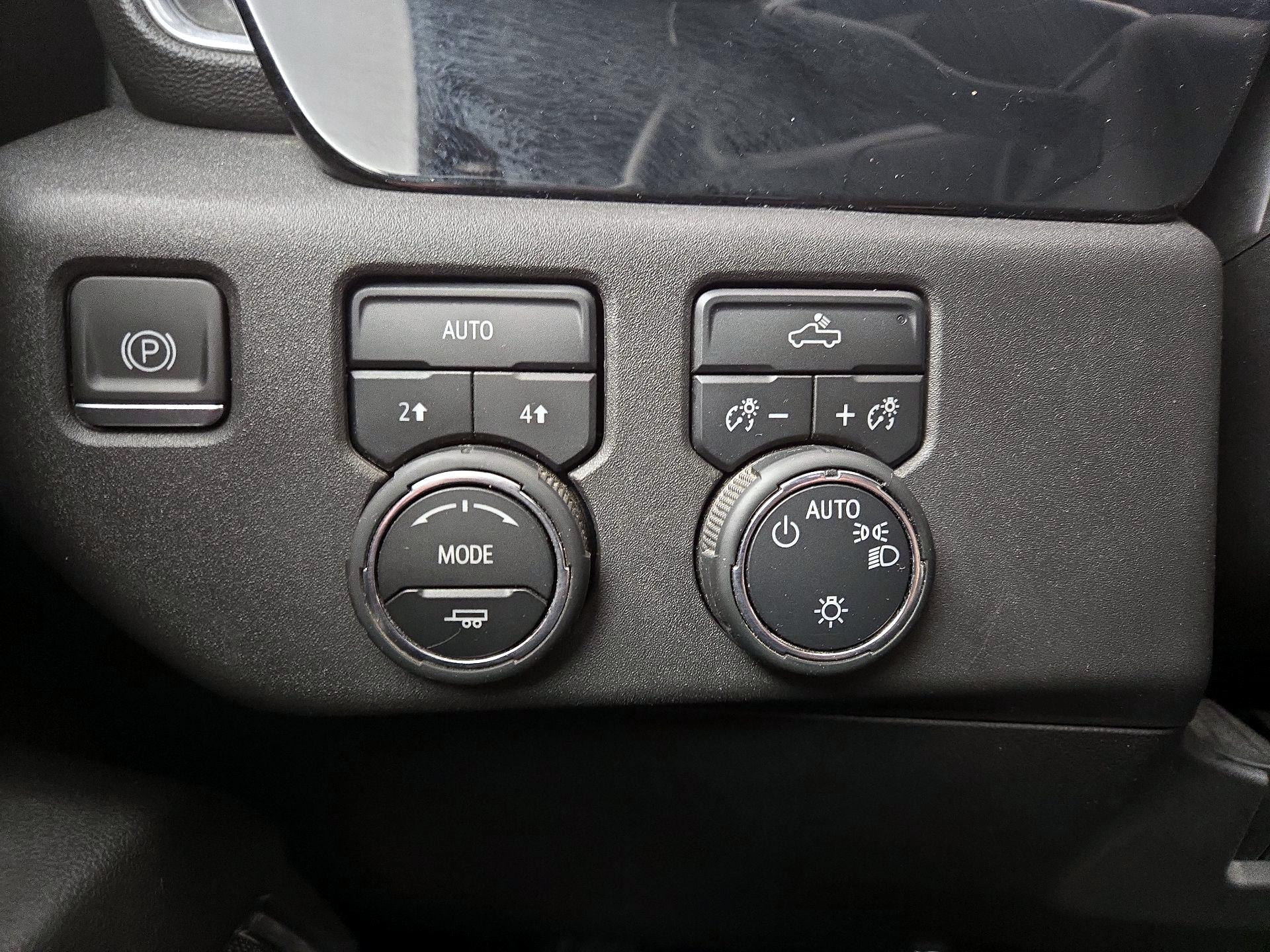 Thumbnail: 2023 Chevrolet Silverado 1500 - 13