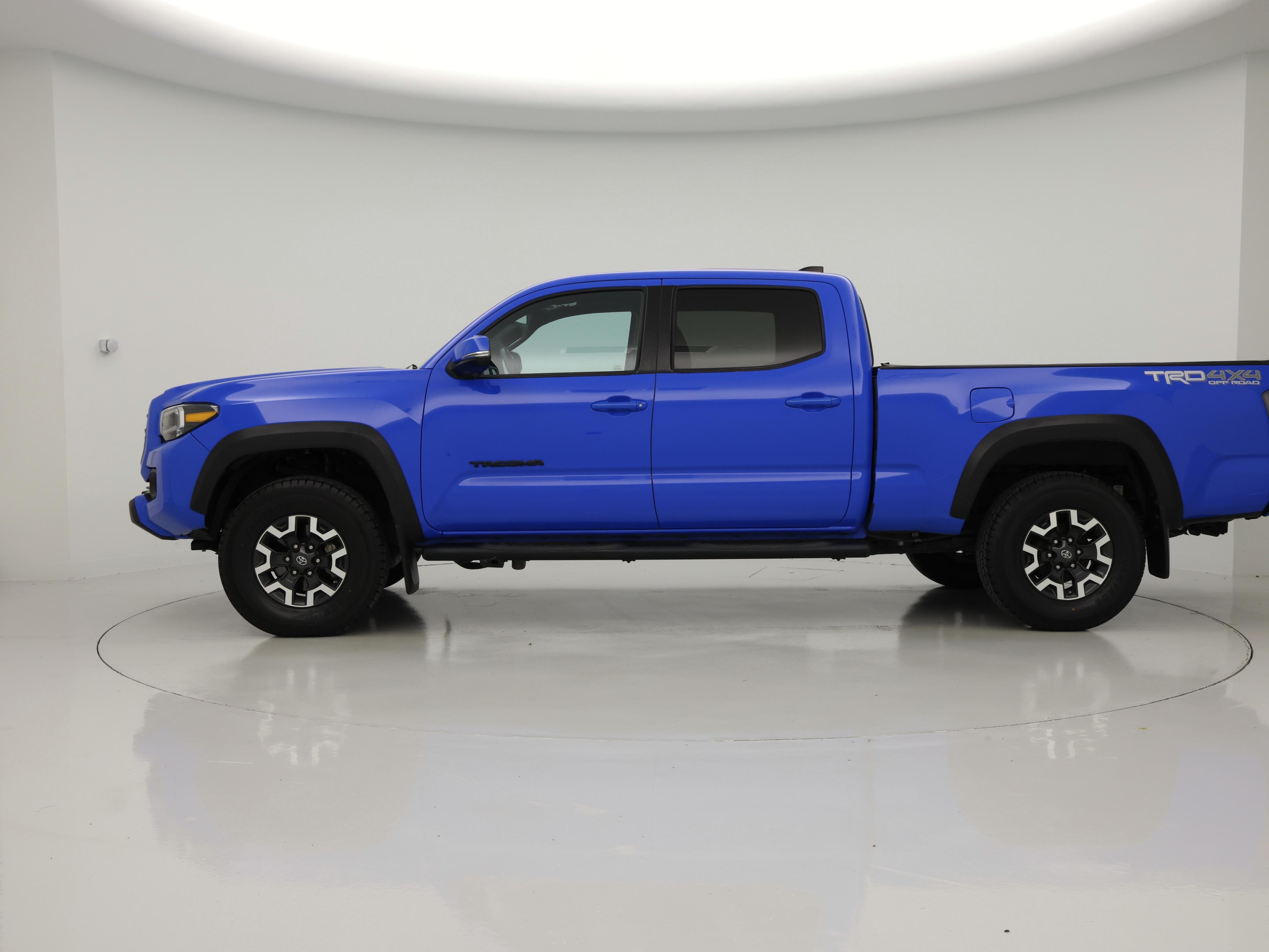 Thumbnail: 2021 Toyota Tacoma - 3