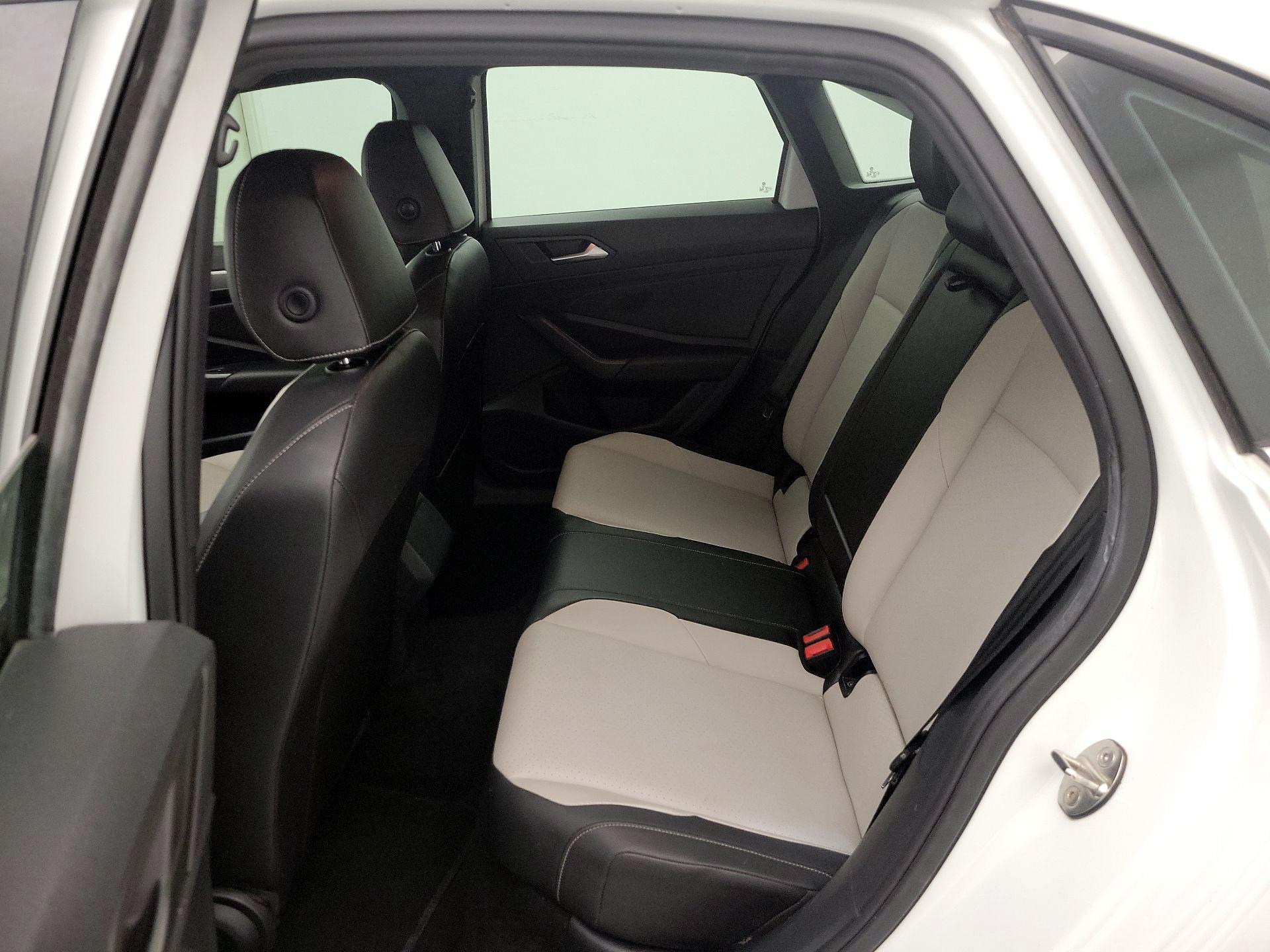 Thumbnail: 2019 Volkswagen Jetta - 20