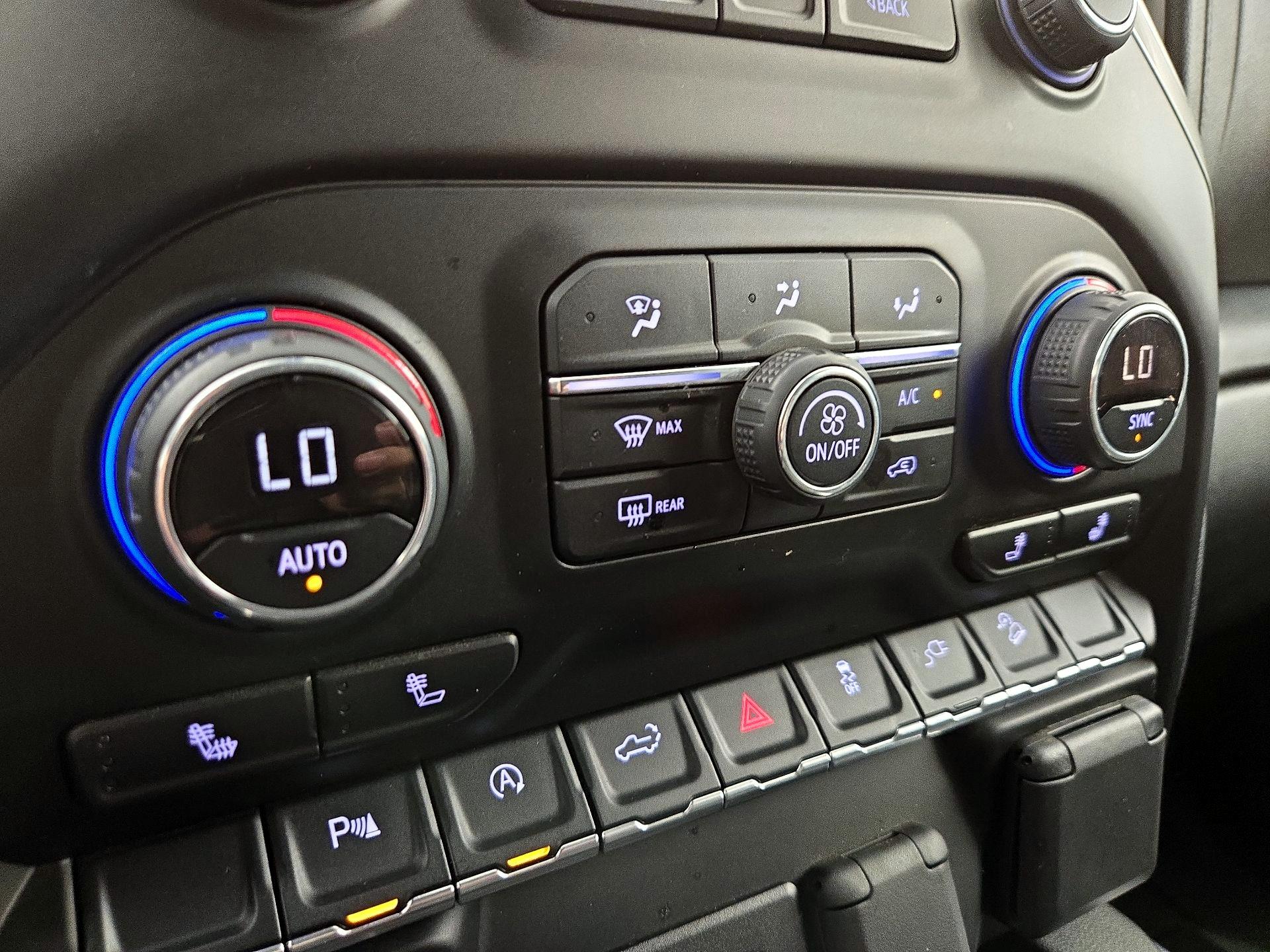 Thumbnail: 2019 Chevrolet Silverado 1500 - 16