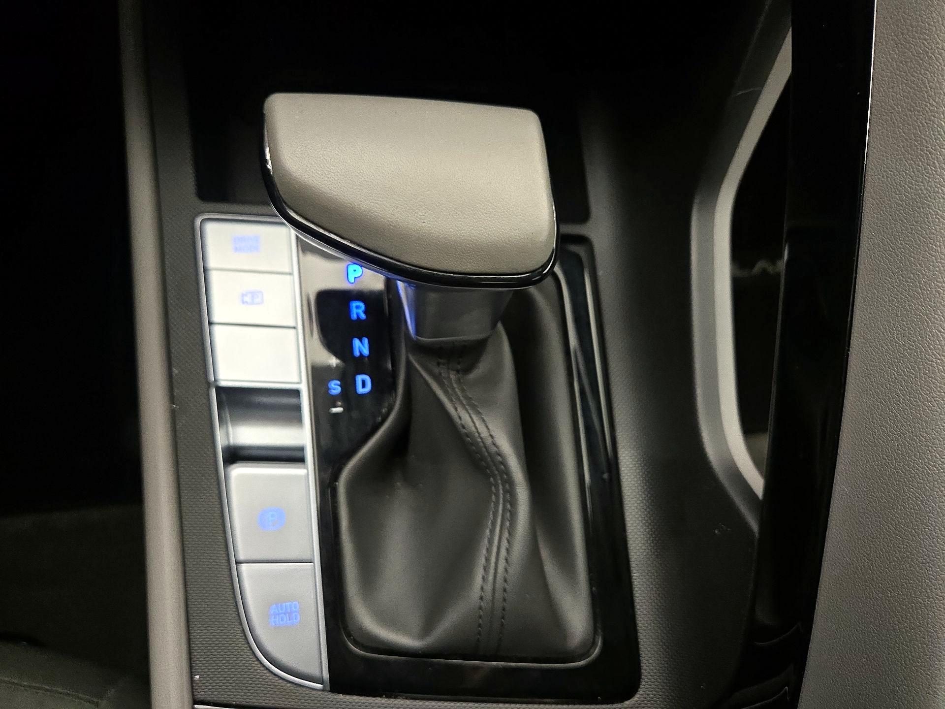 Thumbnail: 2024 Hyundai Elantra - 18