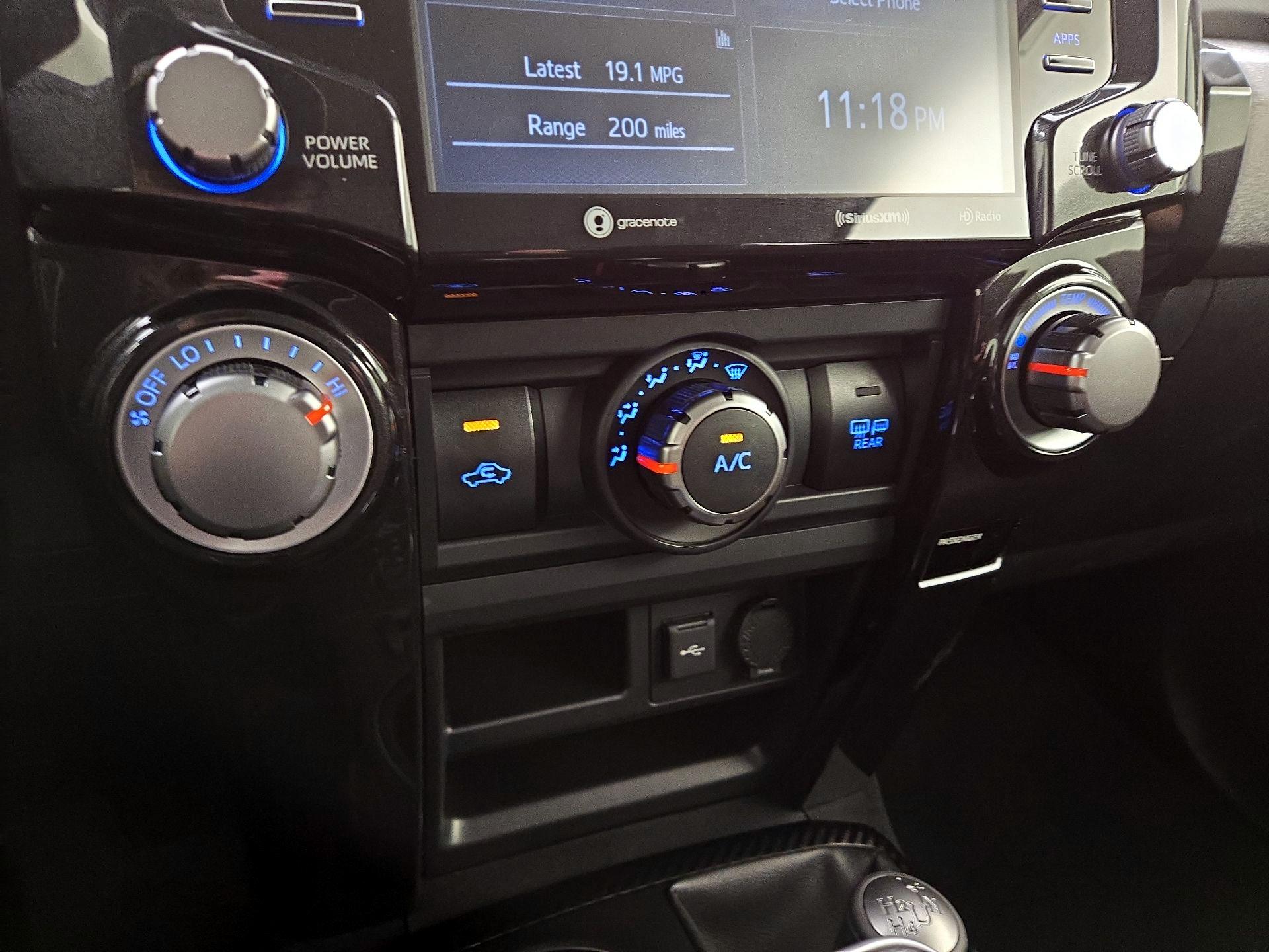 Thumbnail: 2021 Toyota 4Runner - 16