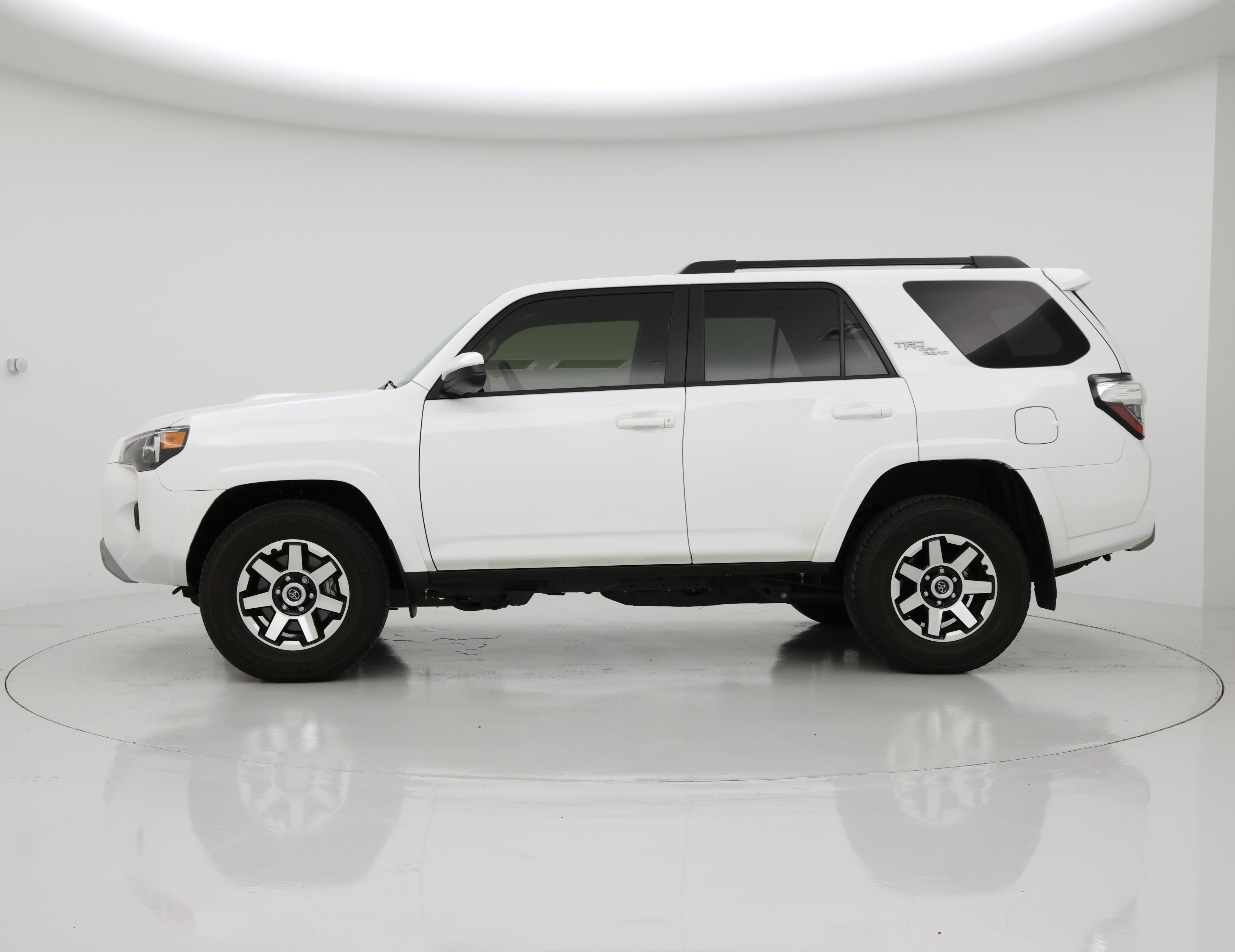 Thumbnail: 2021 Toyota 4Runner - 3