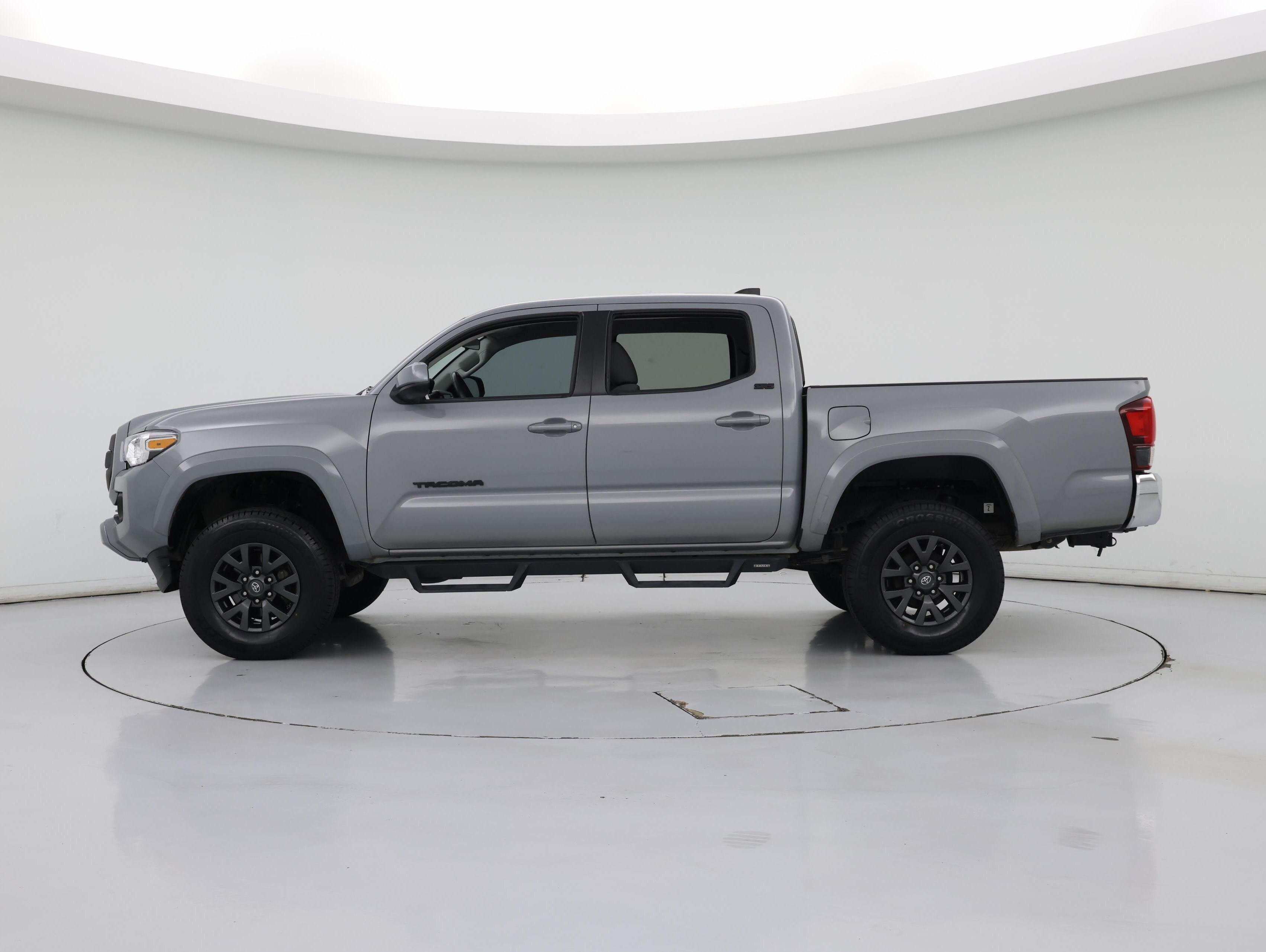 Thumbnail: 2020 Toyota Tacoma - 3