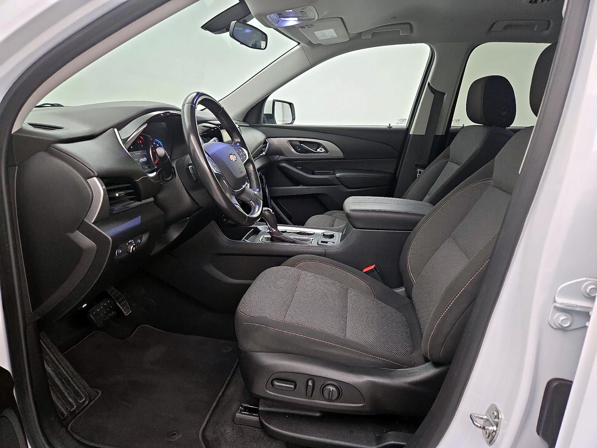 Thumbnail: 2019 Chevrolet Traverse - 11